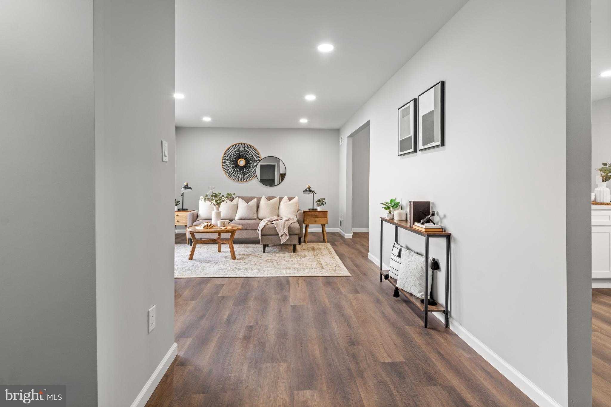 CALVERTON - Residential