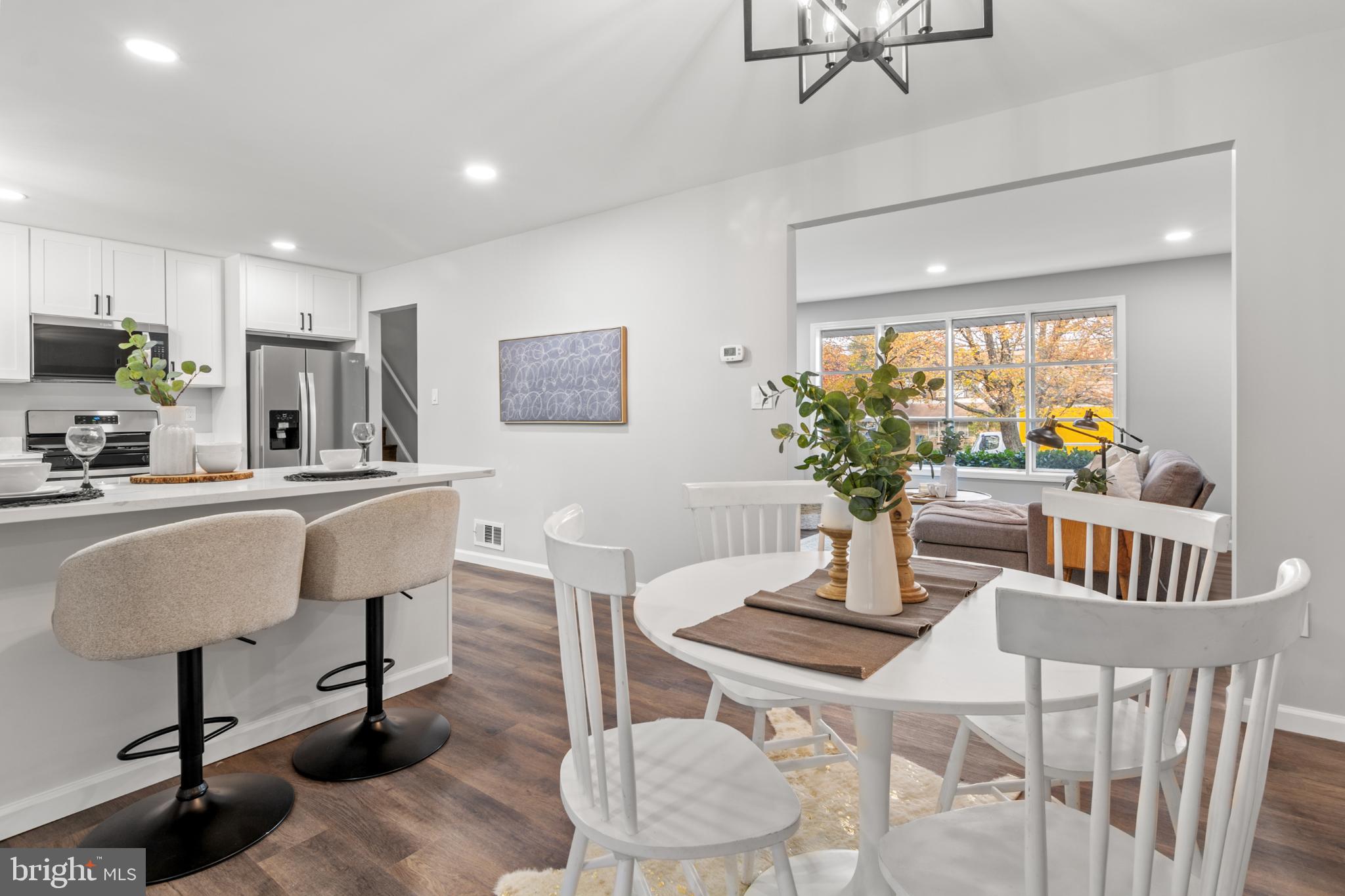 CALVERTON - Residential