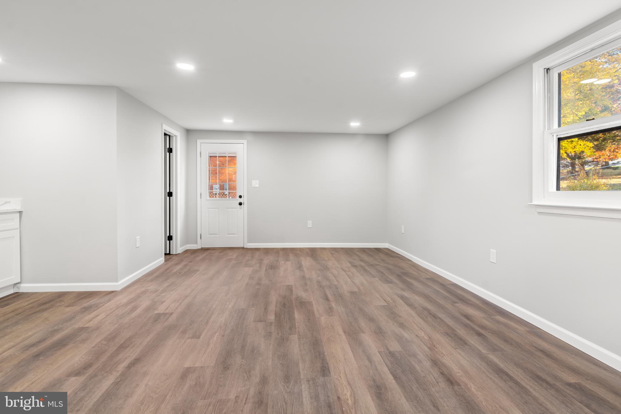 CALVERTON - Residential