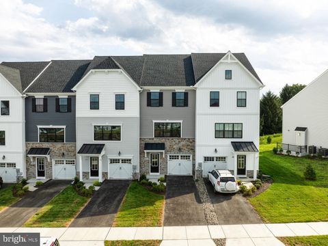 Homes For Sale - 2611 Front Shed Drive<br/> FREDERICK, MD 21702