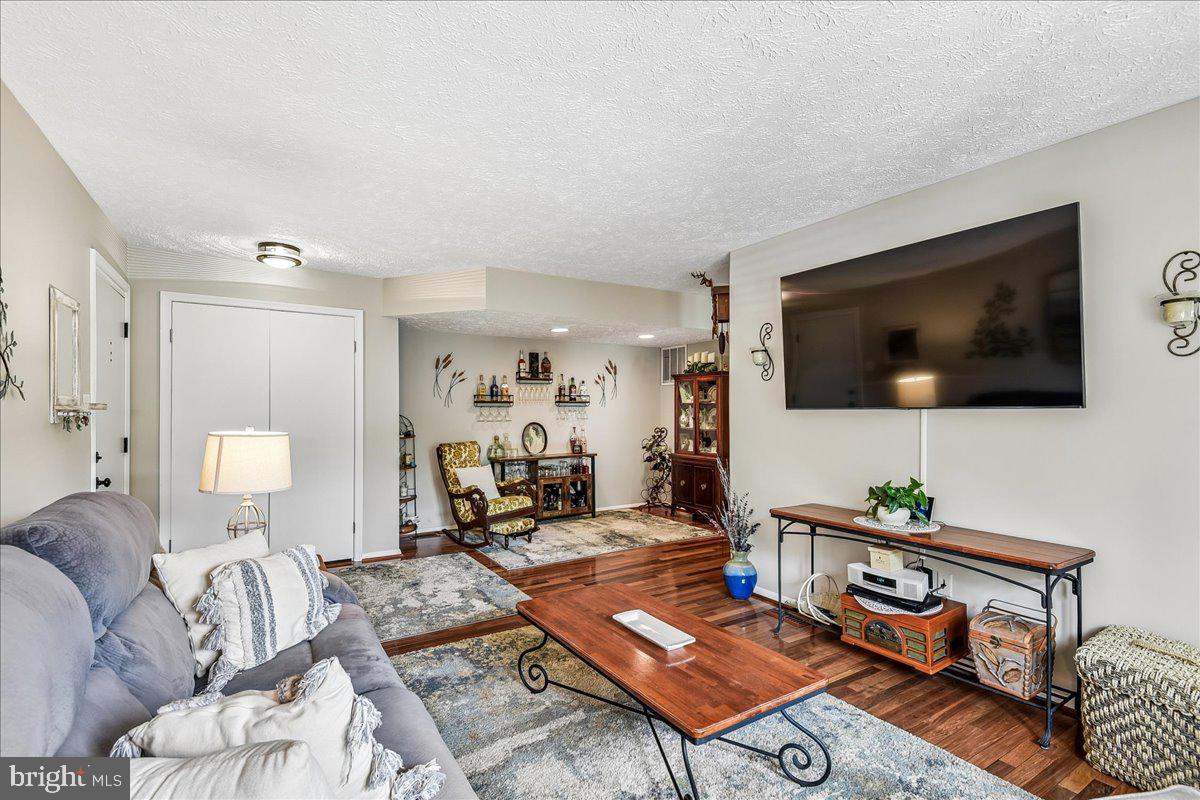 CHESTERFIELD GARDEN CONDOMINIUM - Residential