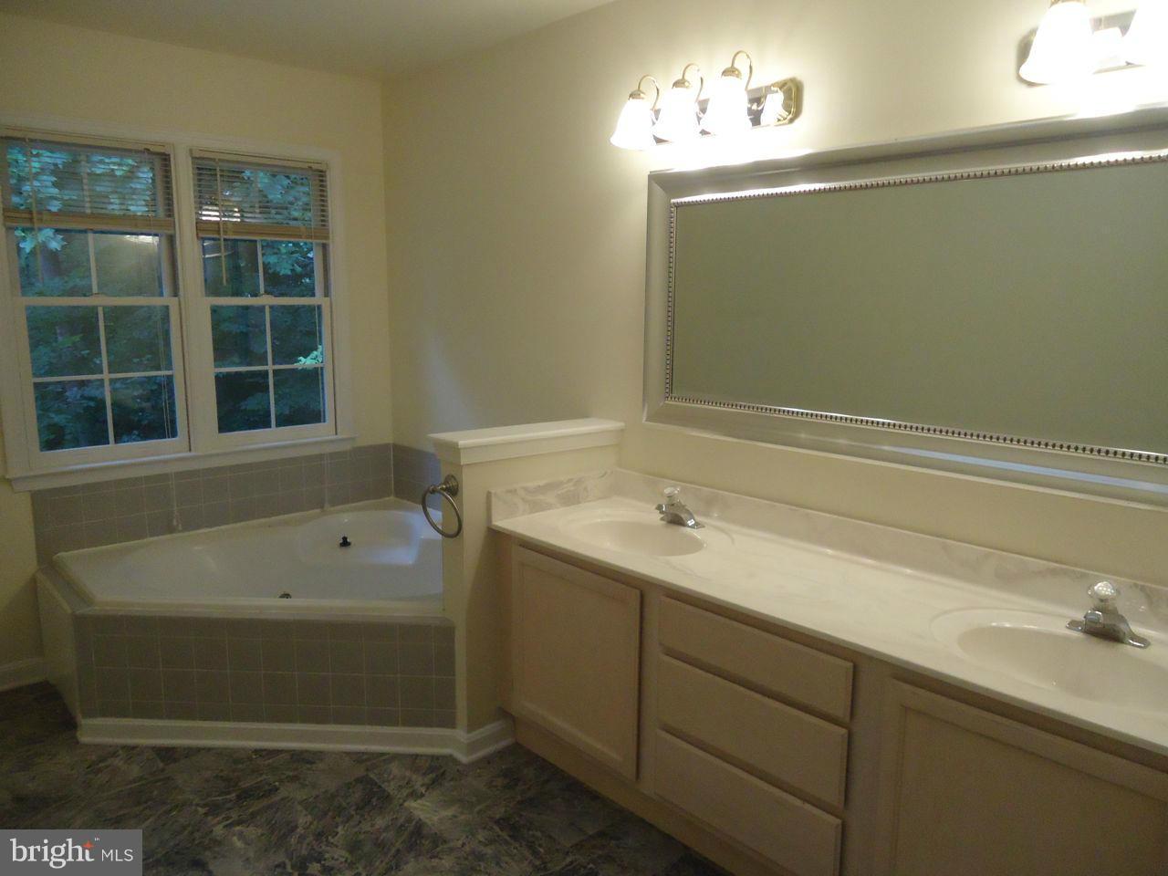 HOLLEYBROOKE - Residential