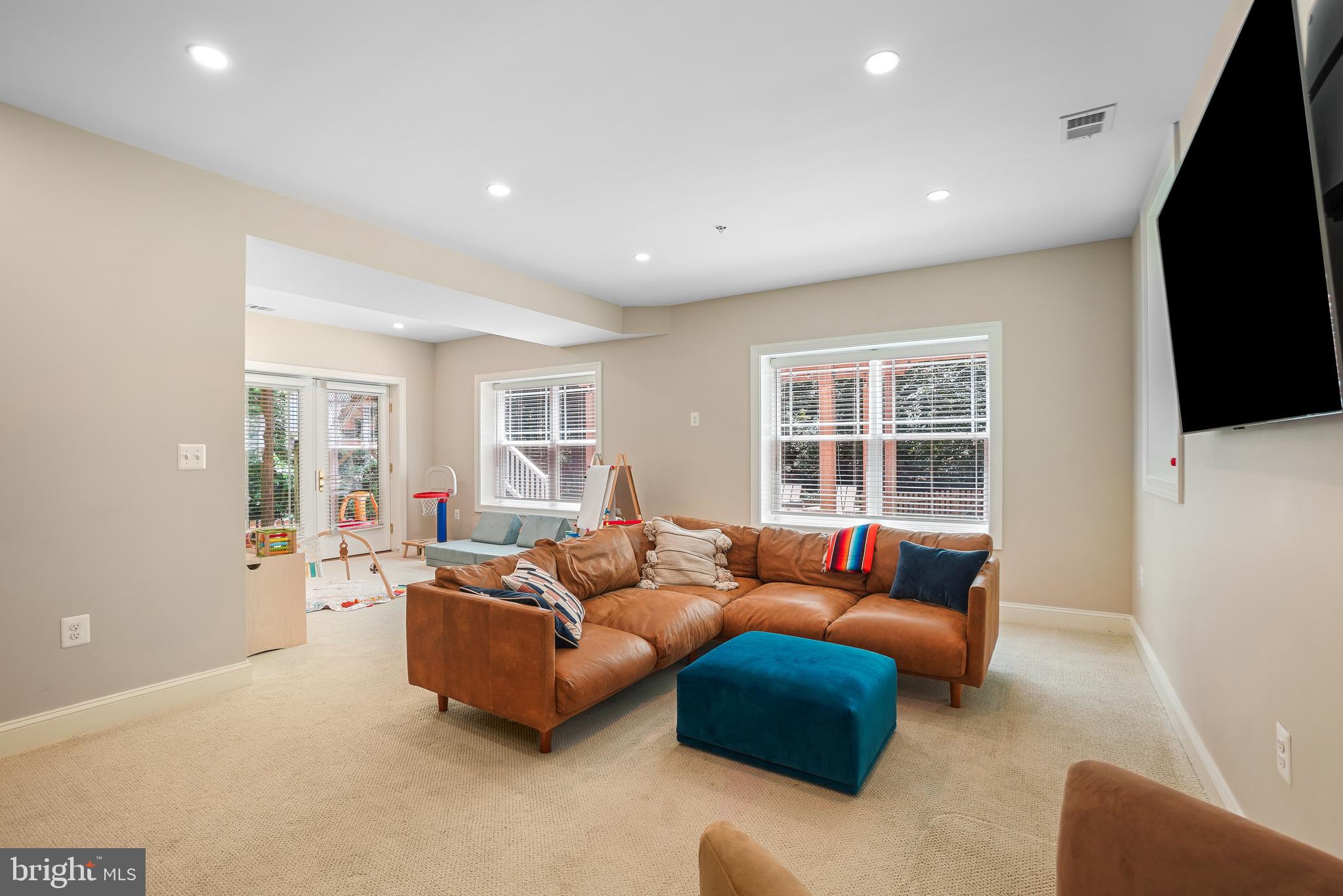 TAKOMA PARK - Residential