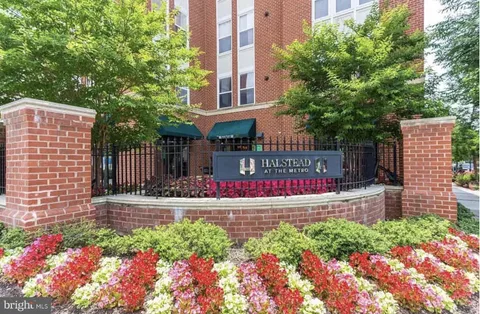 2655 Prosperity Avenue Unit 110, Fairfax, VA MLS: VAFX2311328