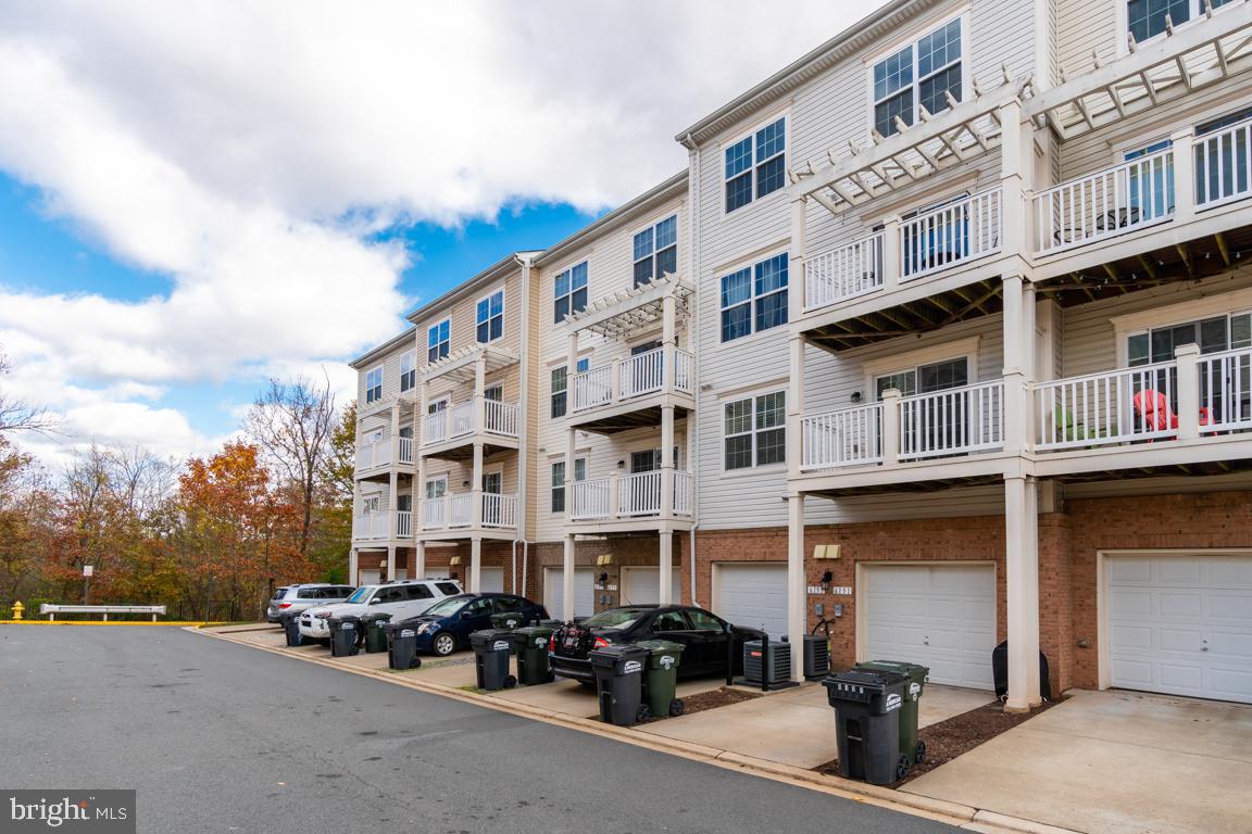 MARKET CENTER - Residential