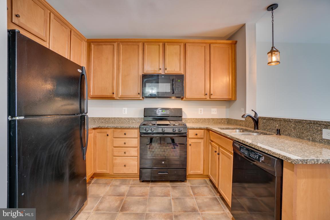 MARKET CENTER - Residential