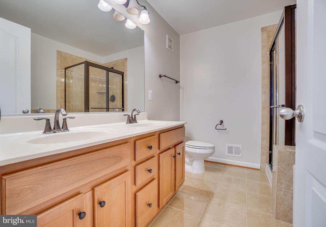 MARKET CENTER - Residential