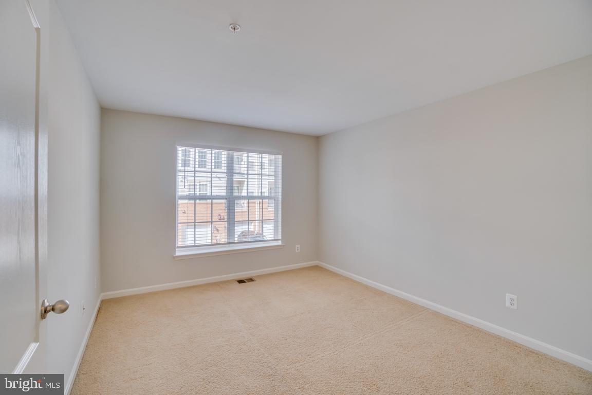 MARKET CENTER - Residential