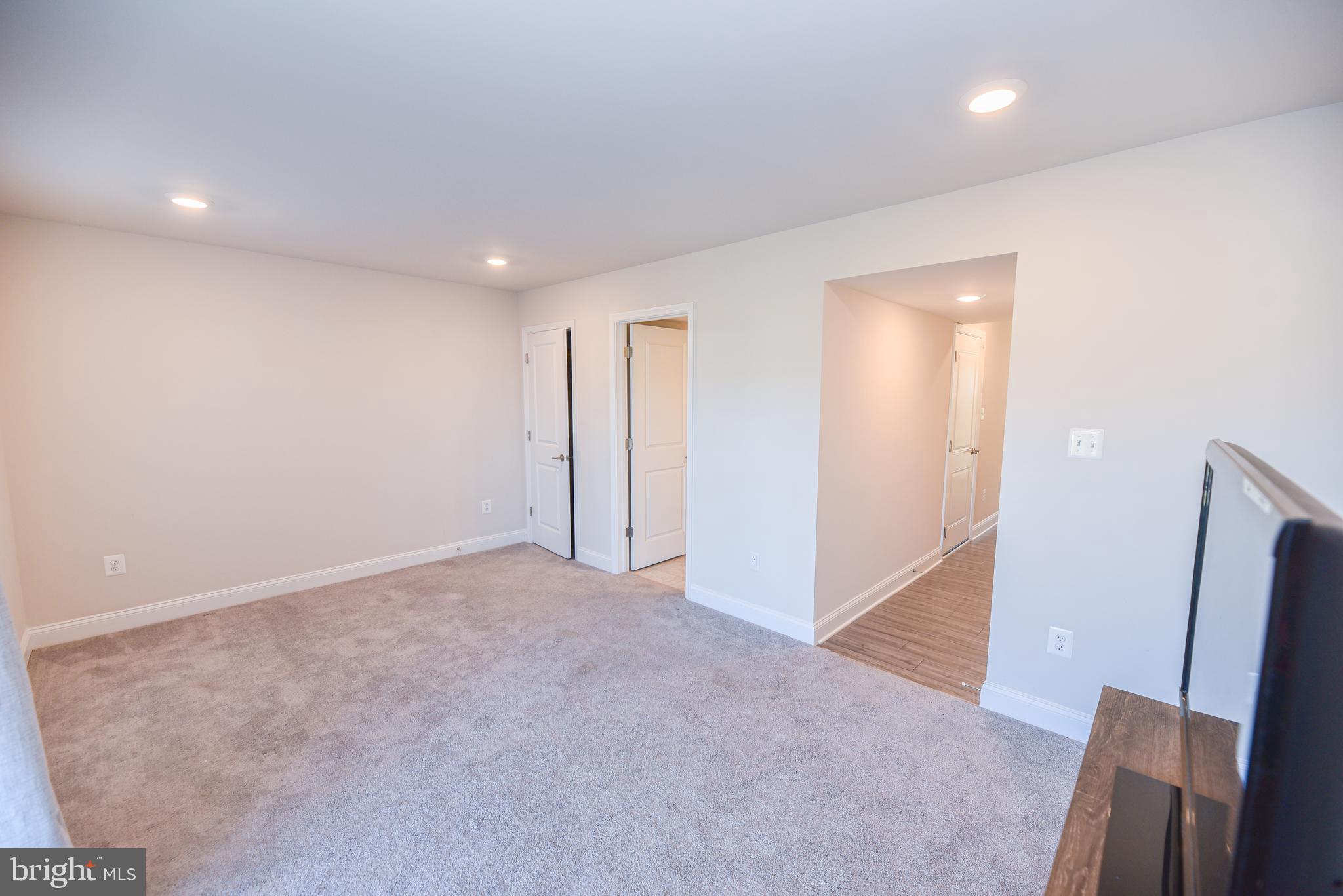 PLANTATION LAKES - Residential