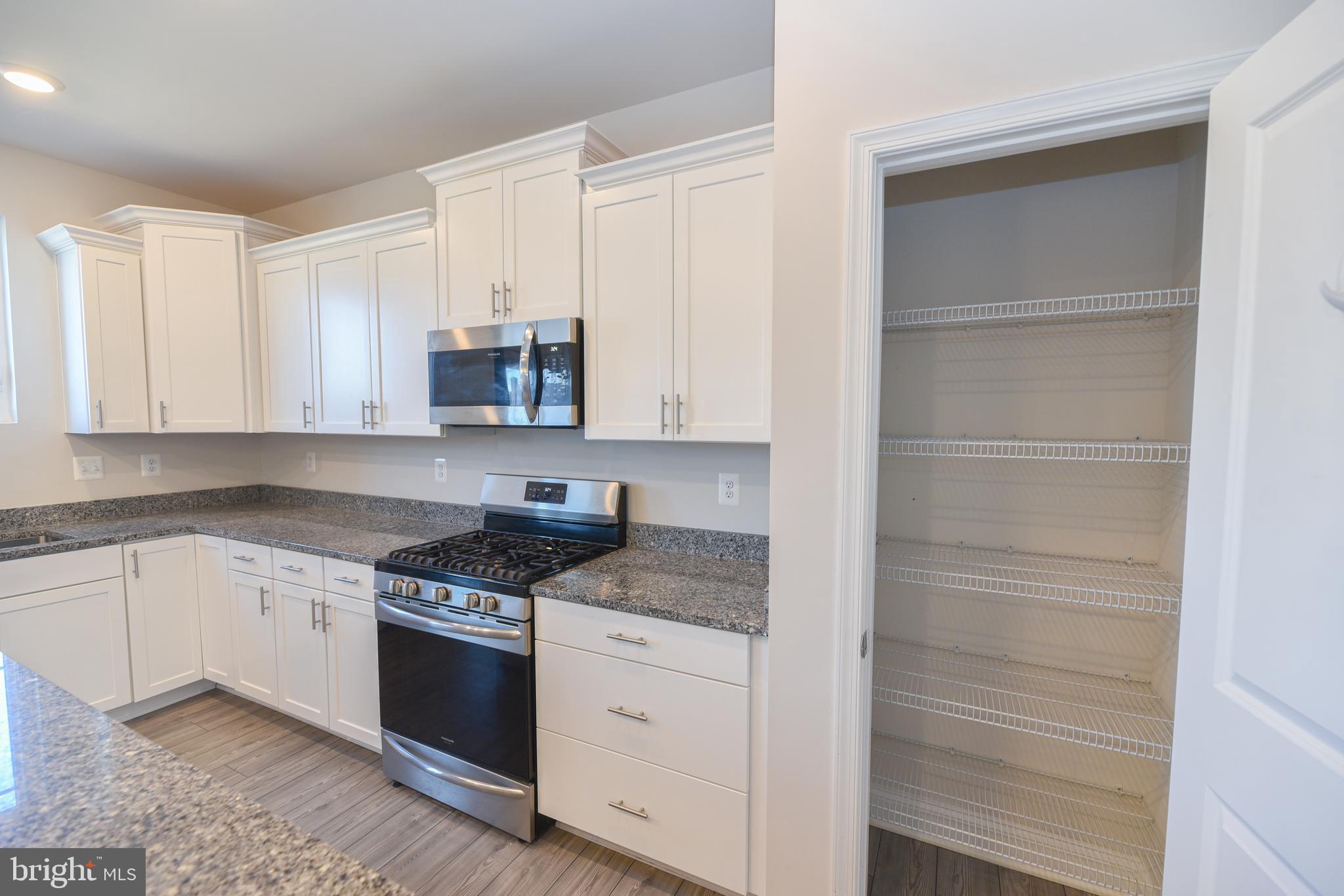 PLANTATION LAKES - Residential