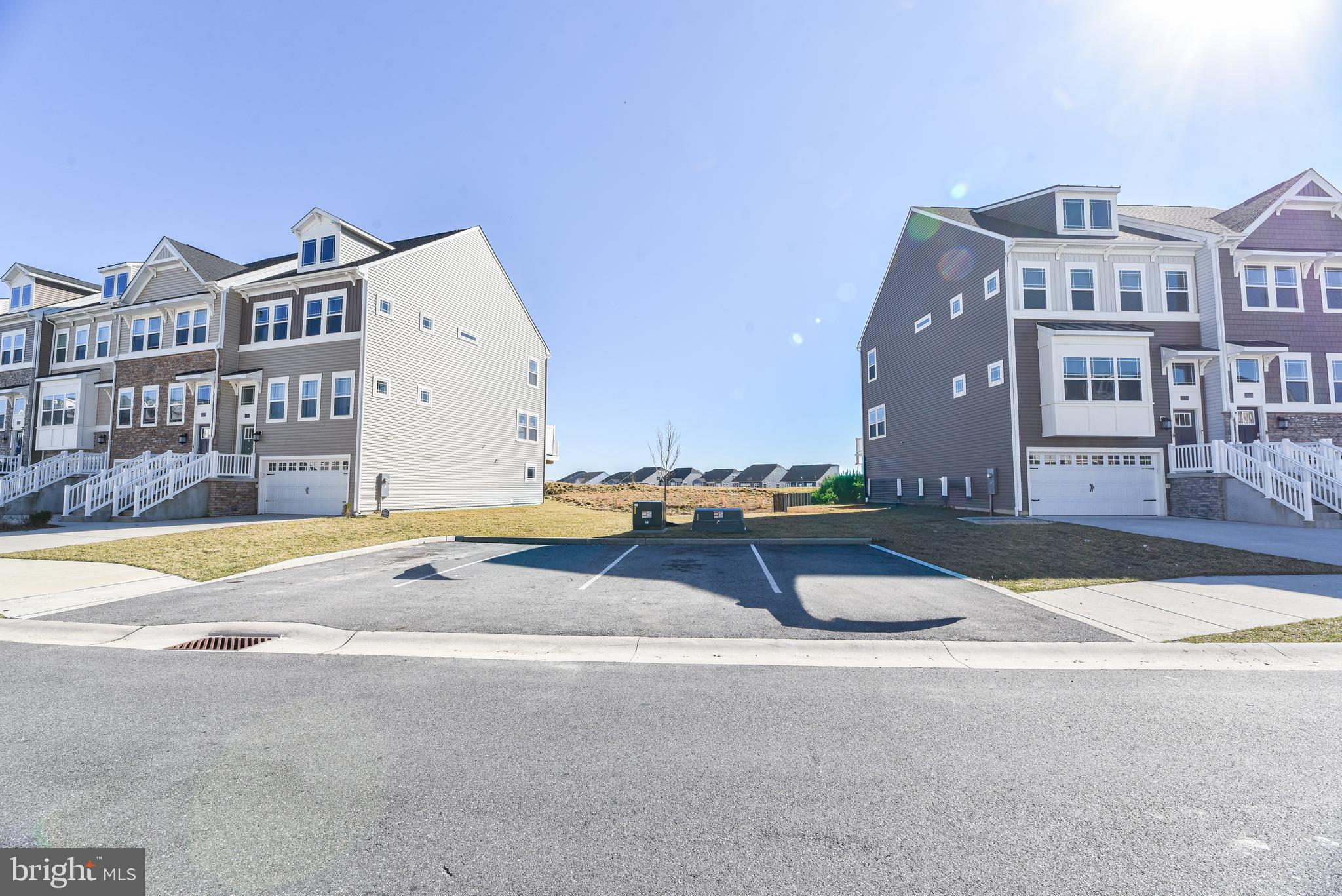 PLANTATION LAKES - Residential