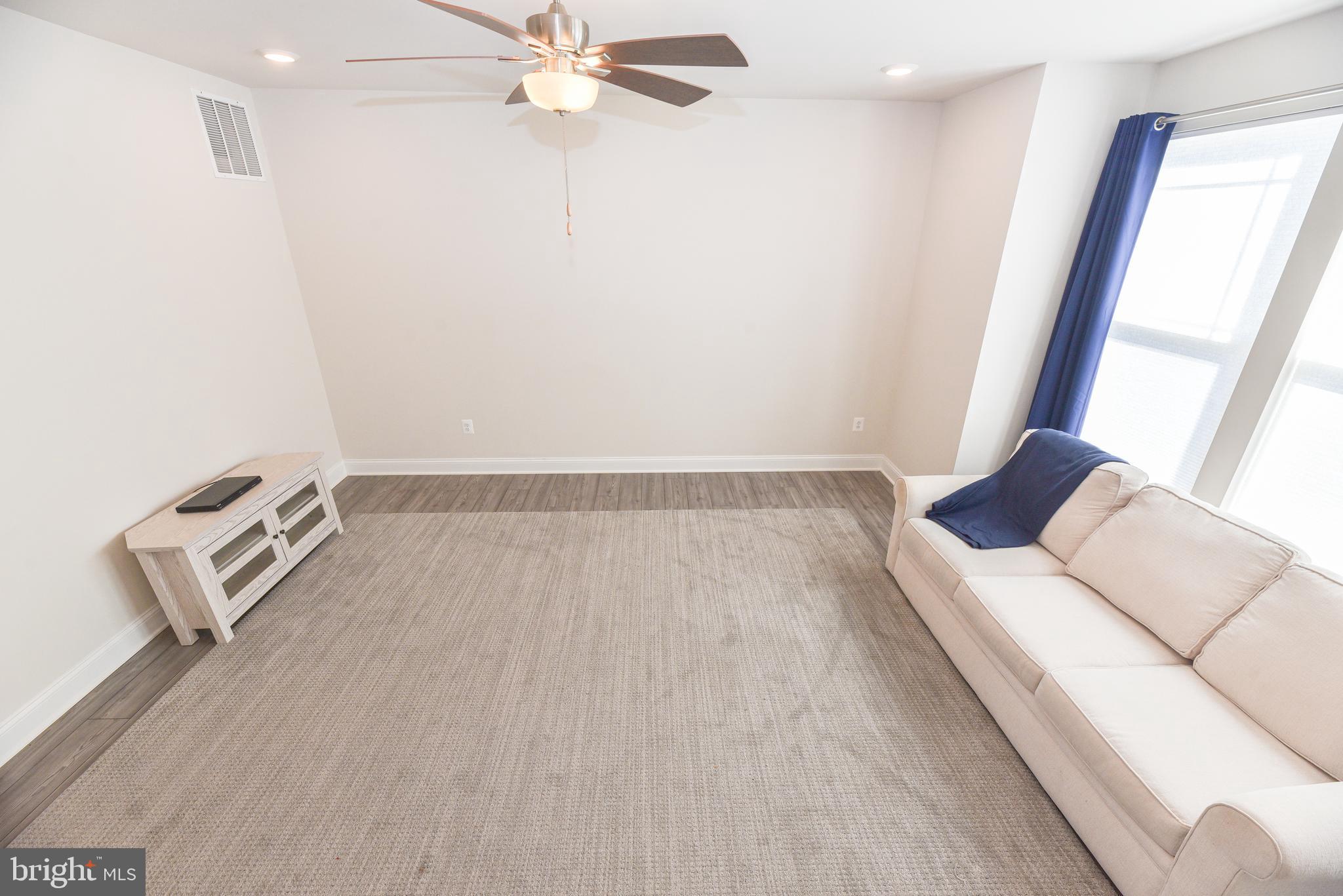 PLANTATION LAKES - Residential