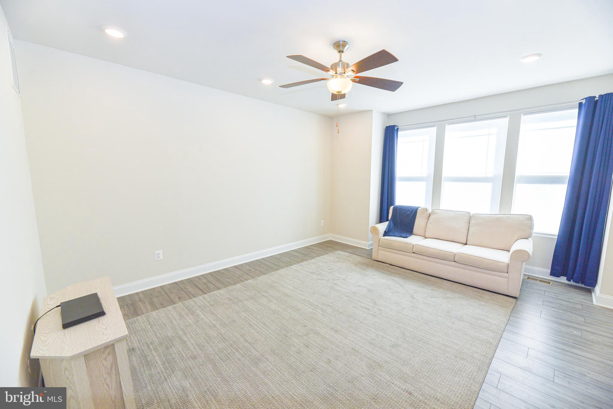 PLANTATION LAKES - Residential