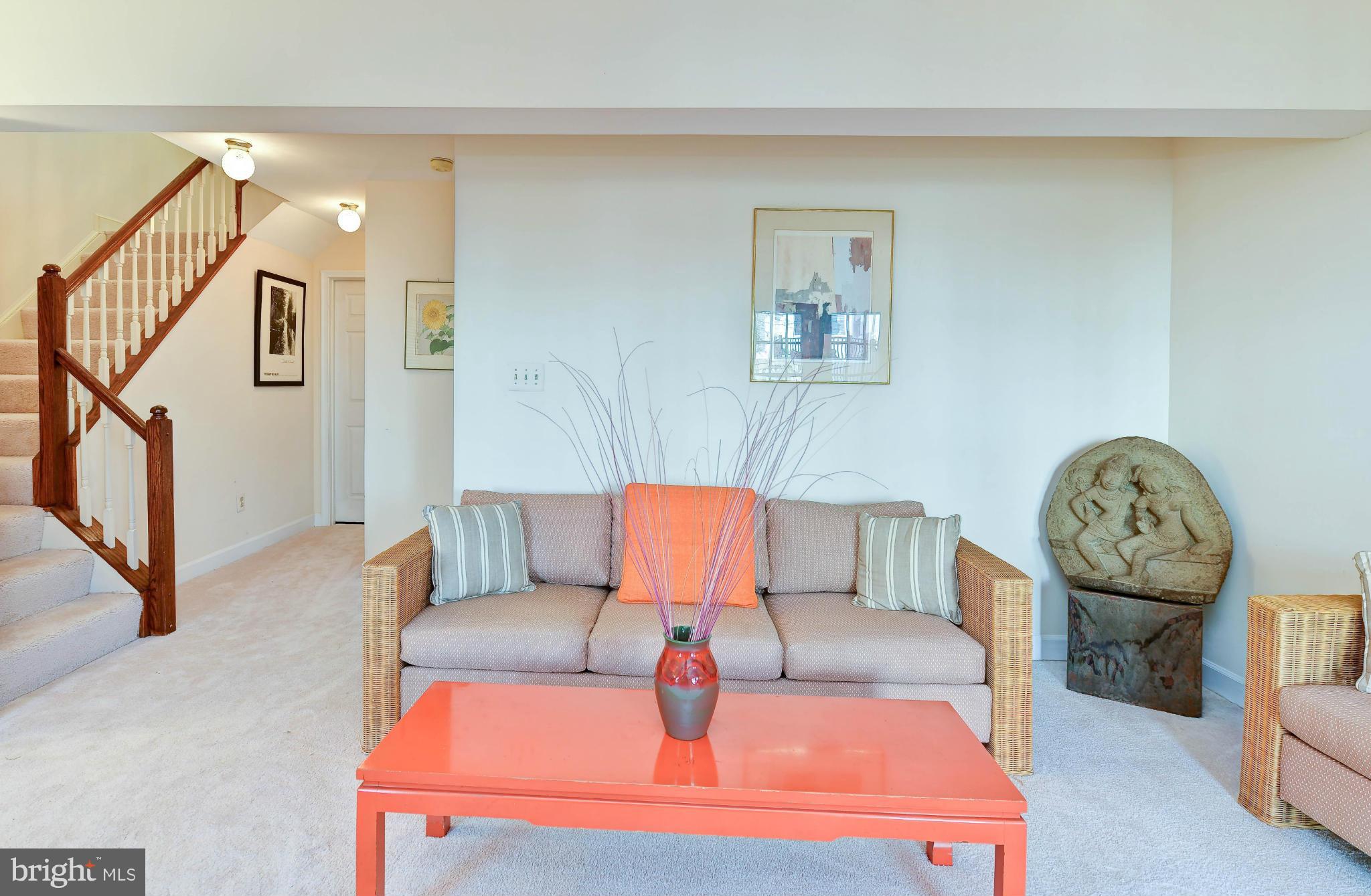 MC LEAN PROVINCE - Residential