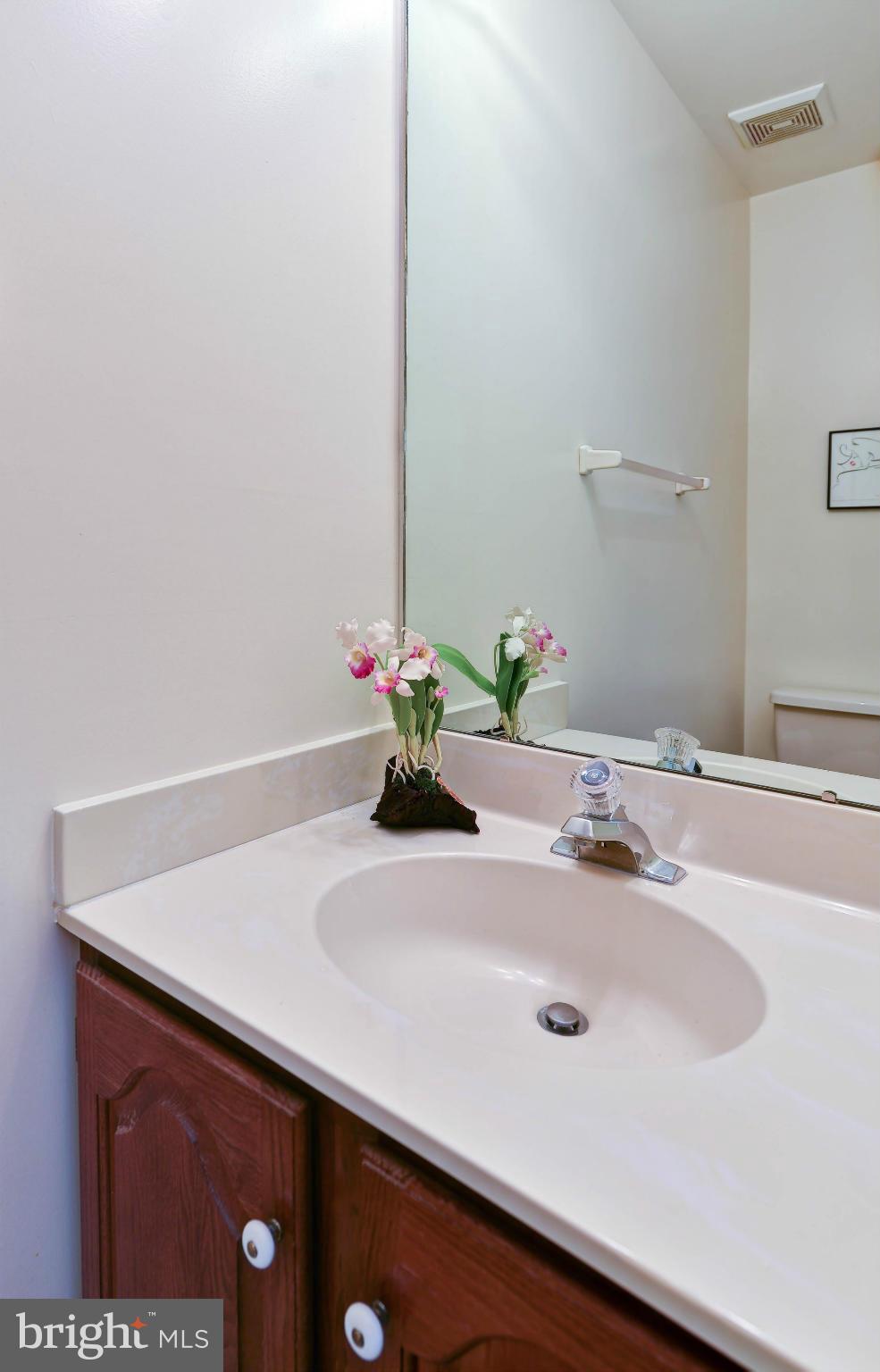 MC LEAN PROVINCE - Residential