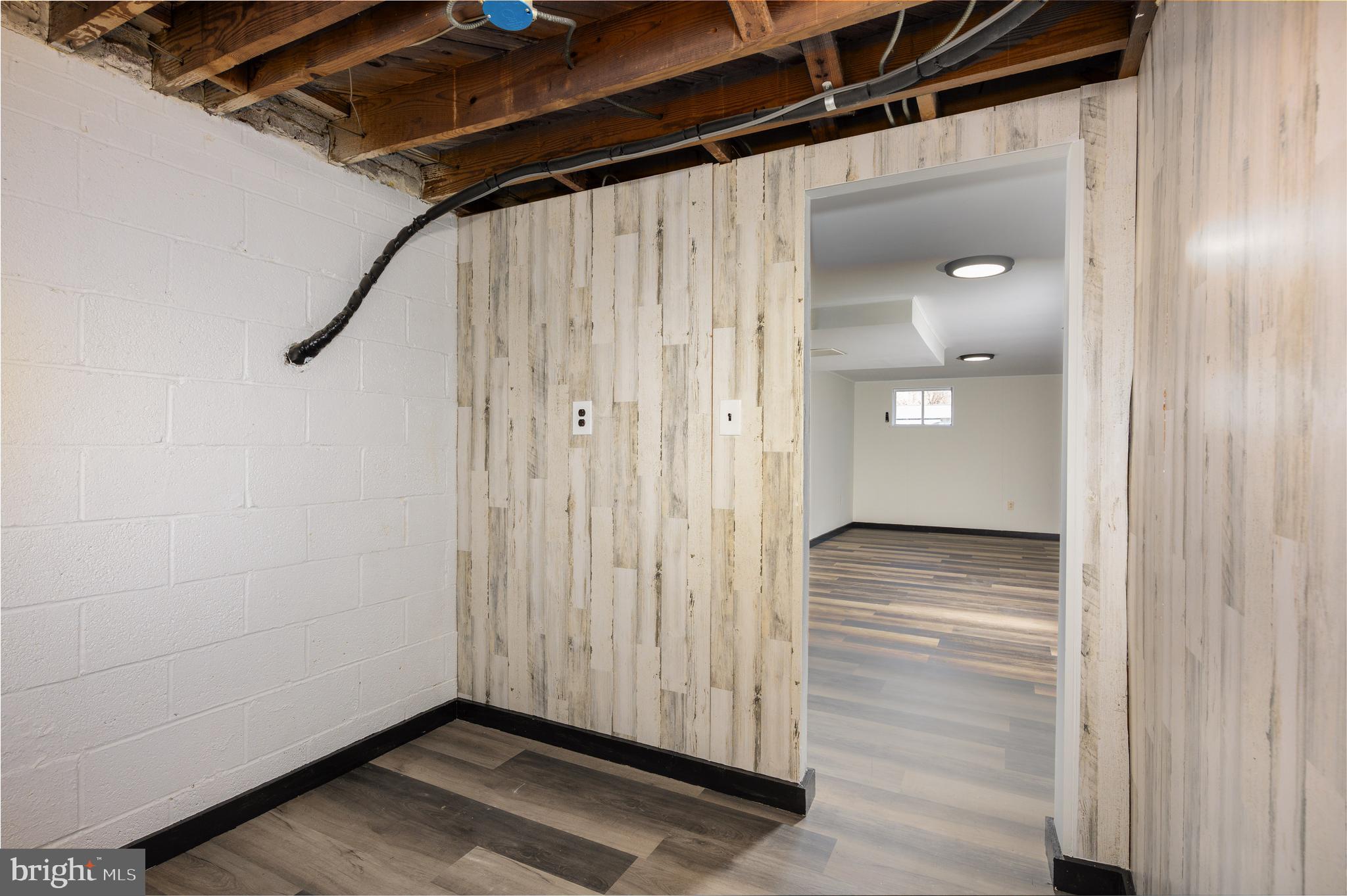 HIGHLAND WOODS - Residential