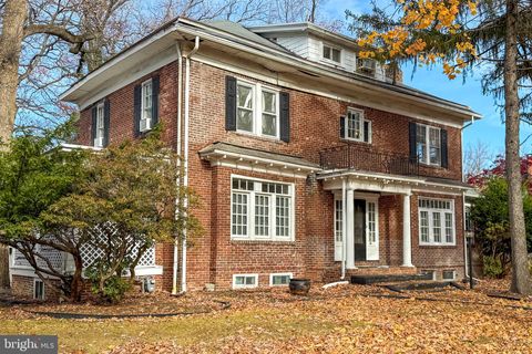 10 WHITTIER AVENUE TRENTON NJ 08618