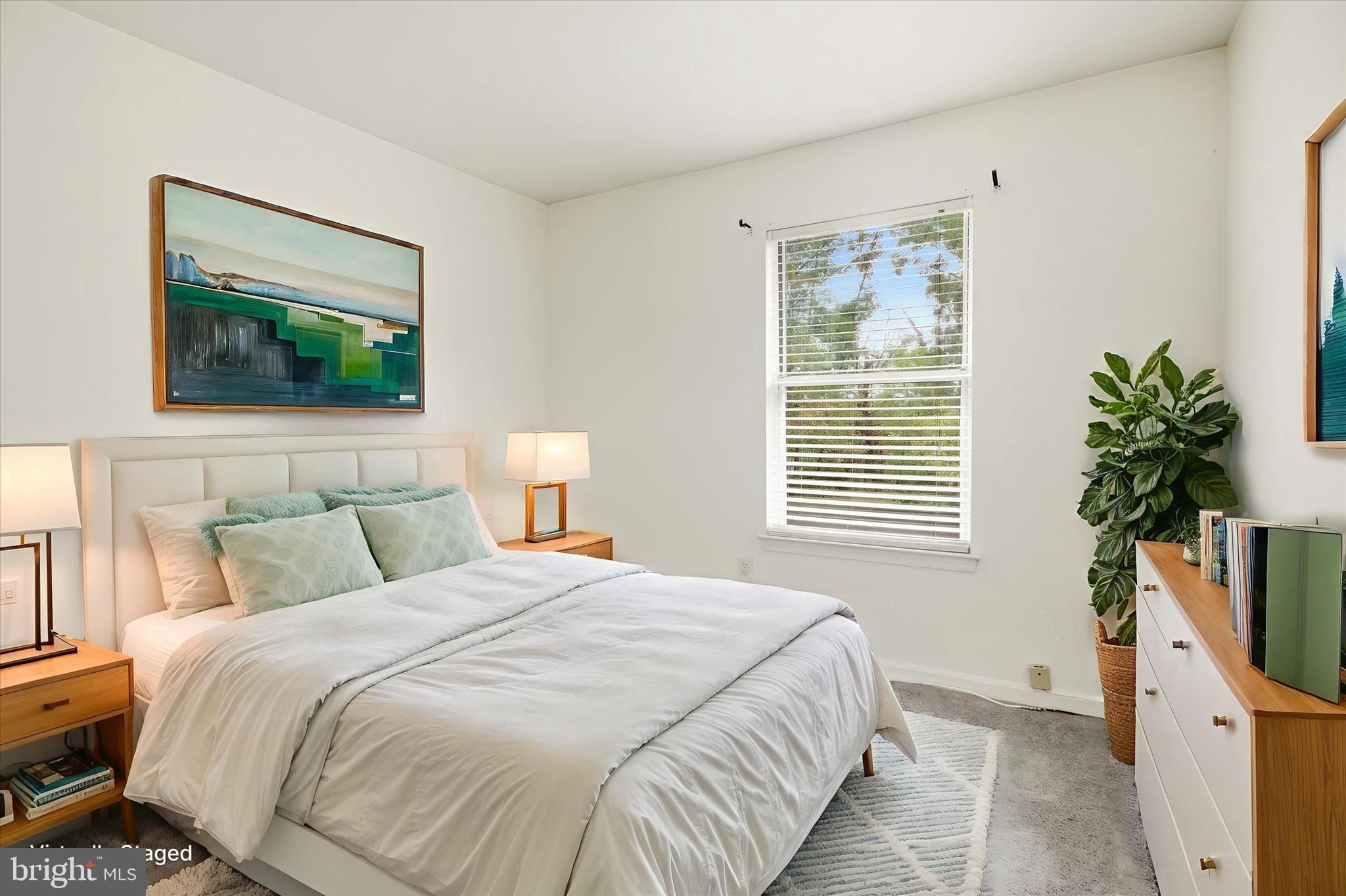 LONDON WOODS - Residential