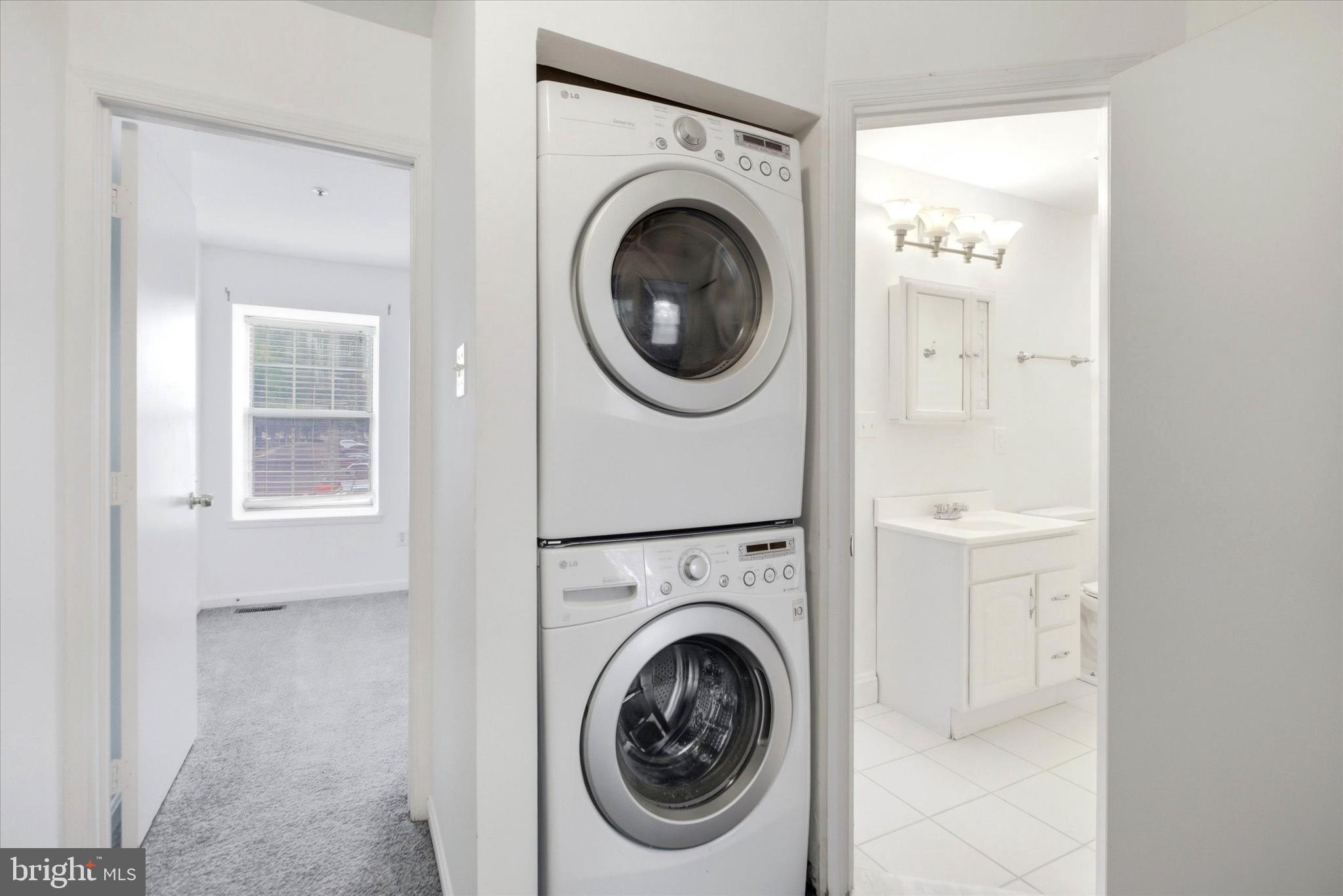 LONDON WOODS - Residential