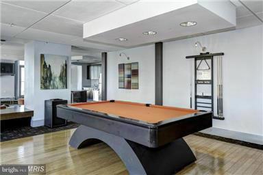 ECLIPSE ON CENTER PARK - Residential