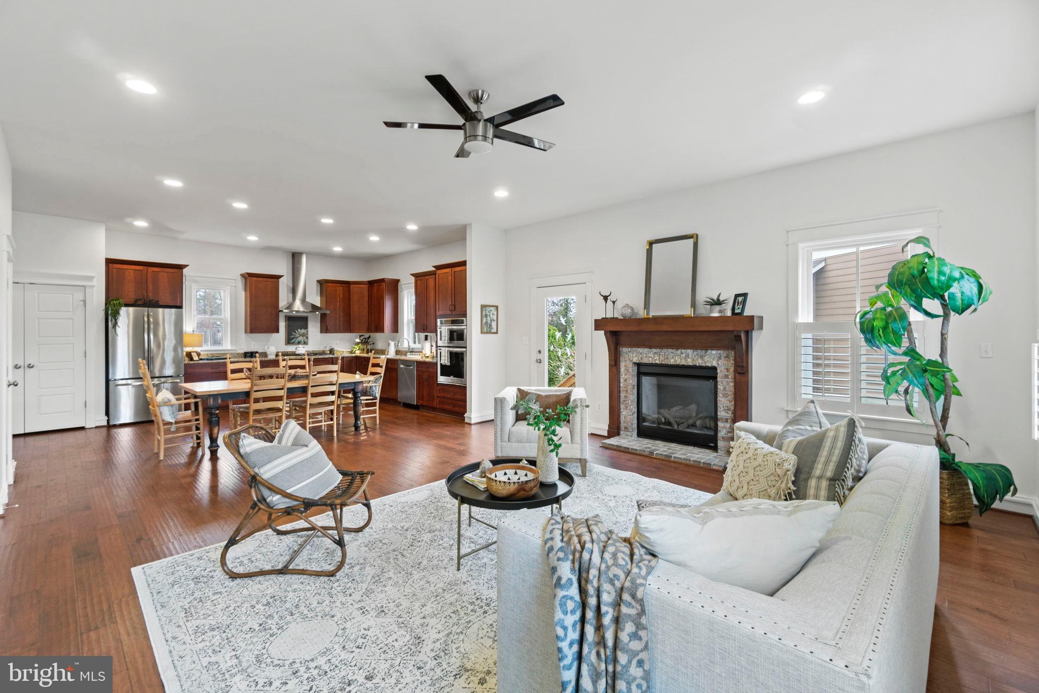 MONROE HILL - Residential