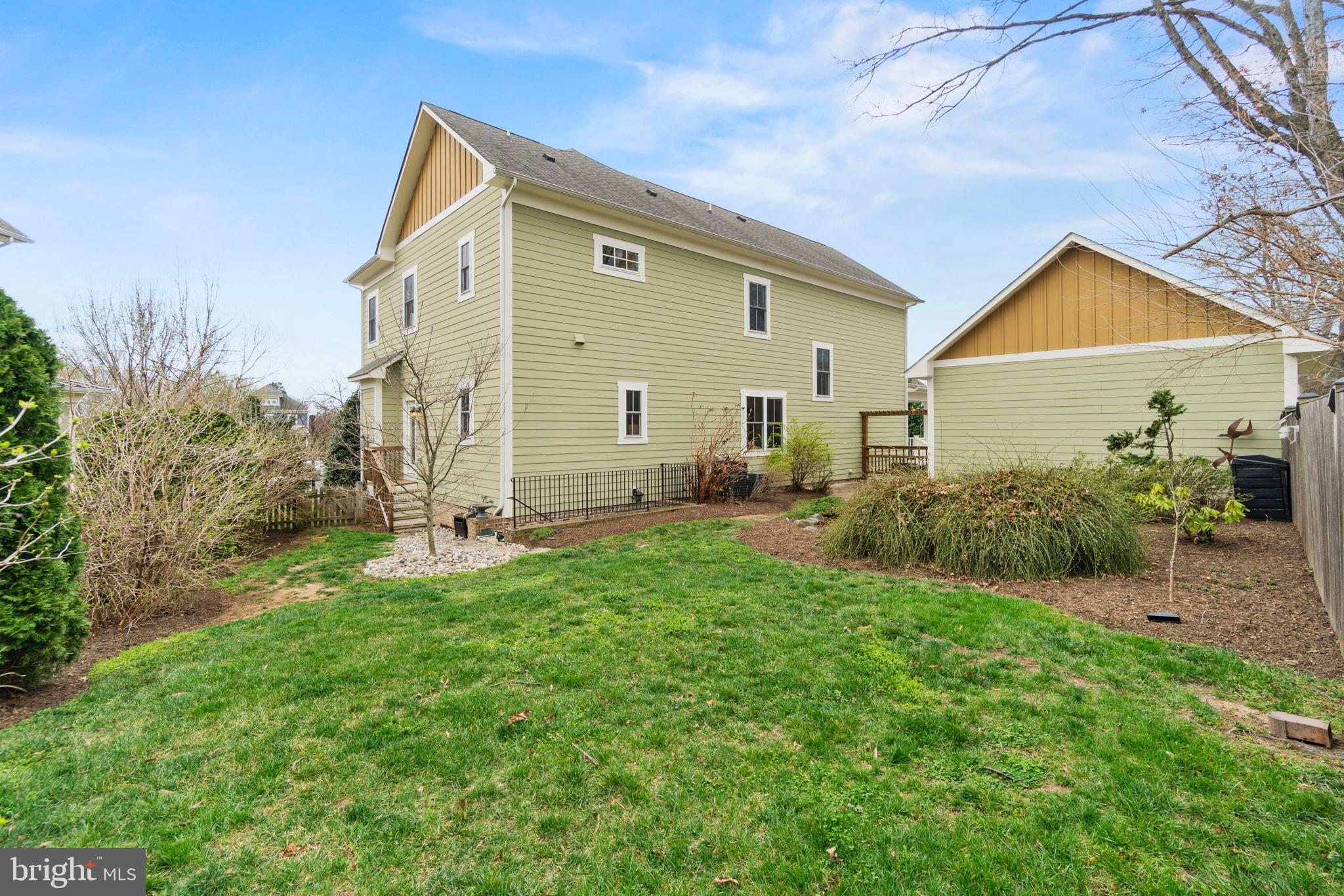 MONROE HILL - Residential