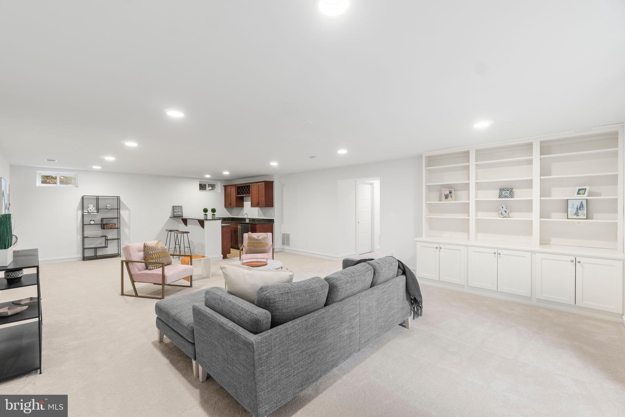 MONROE HILL - Residential