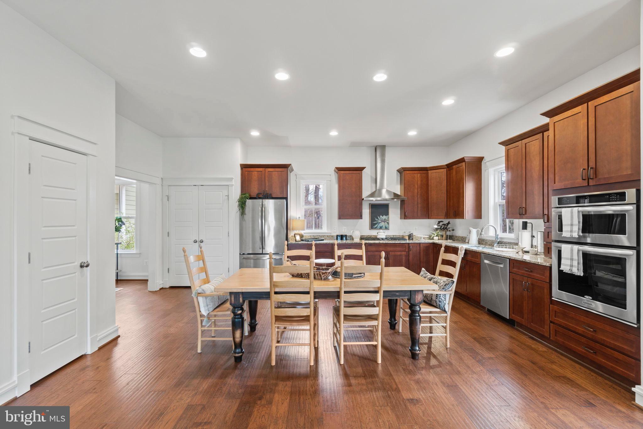 MONROE HILL - Residential