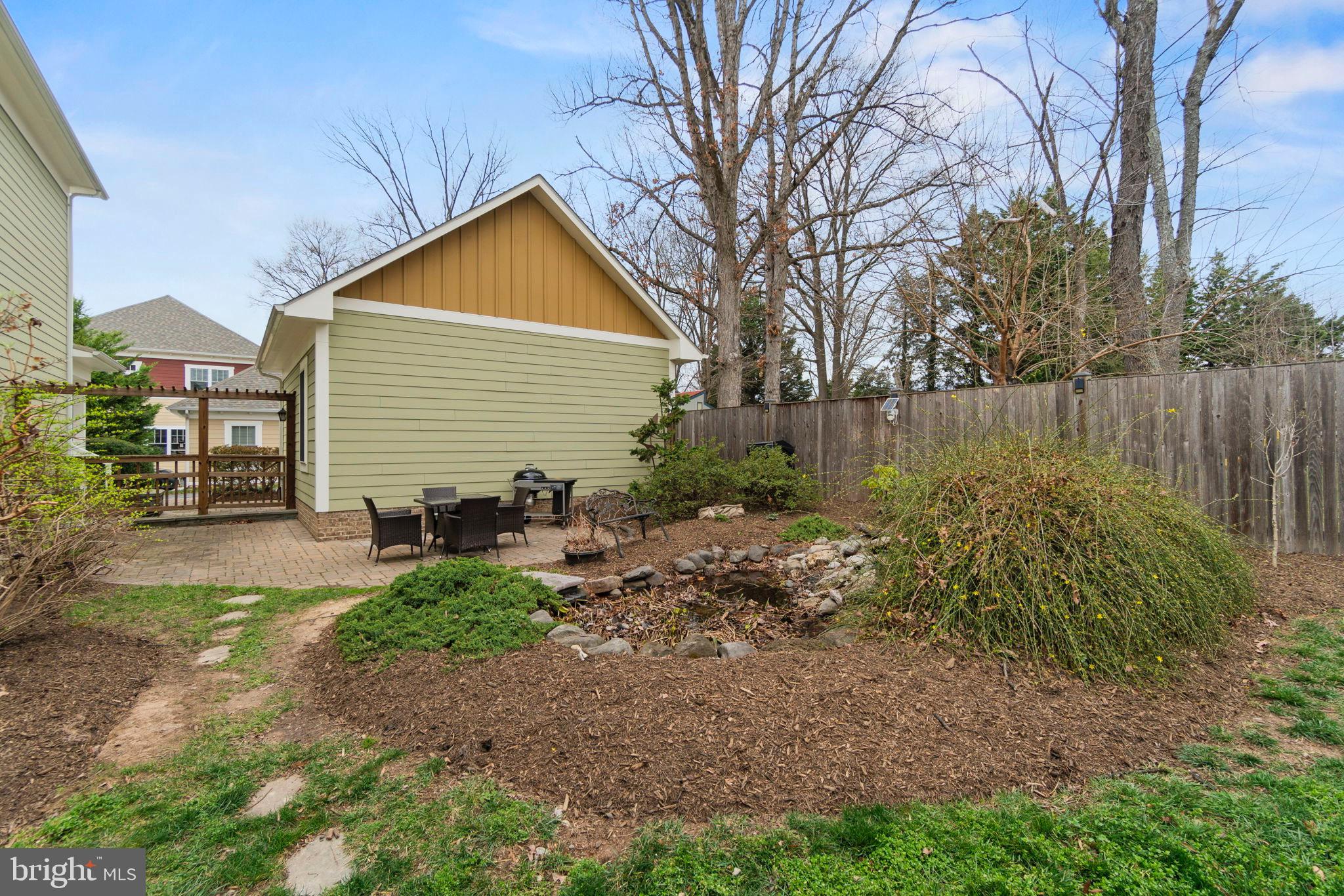 MONROE HILL - Residential