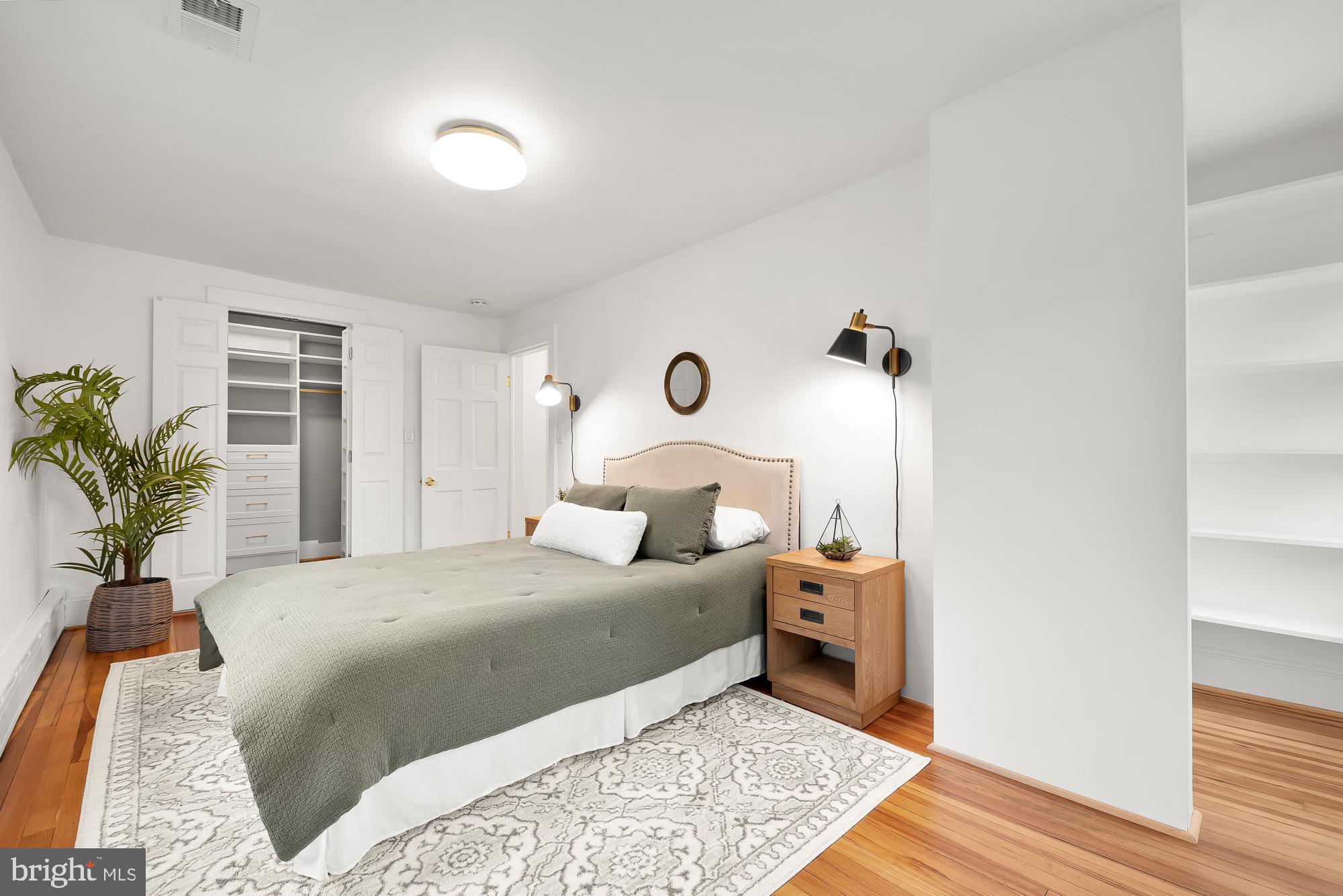 CHEVY CHASE - Residential