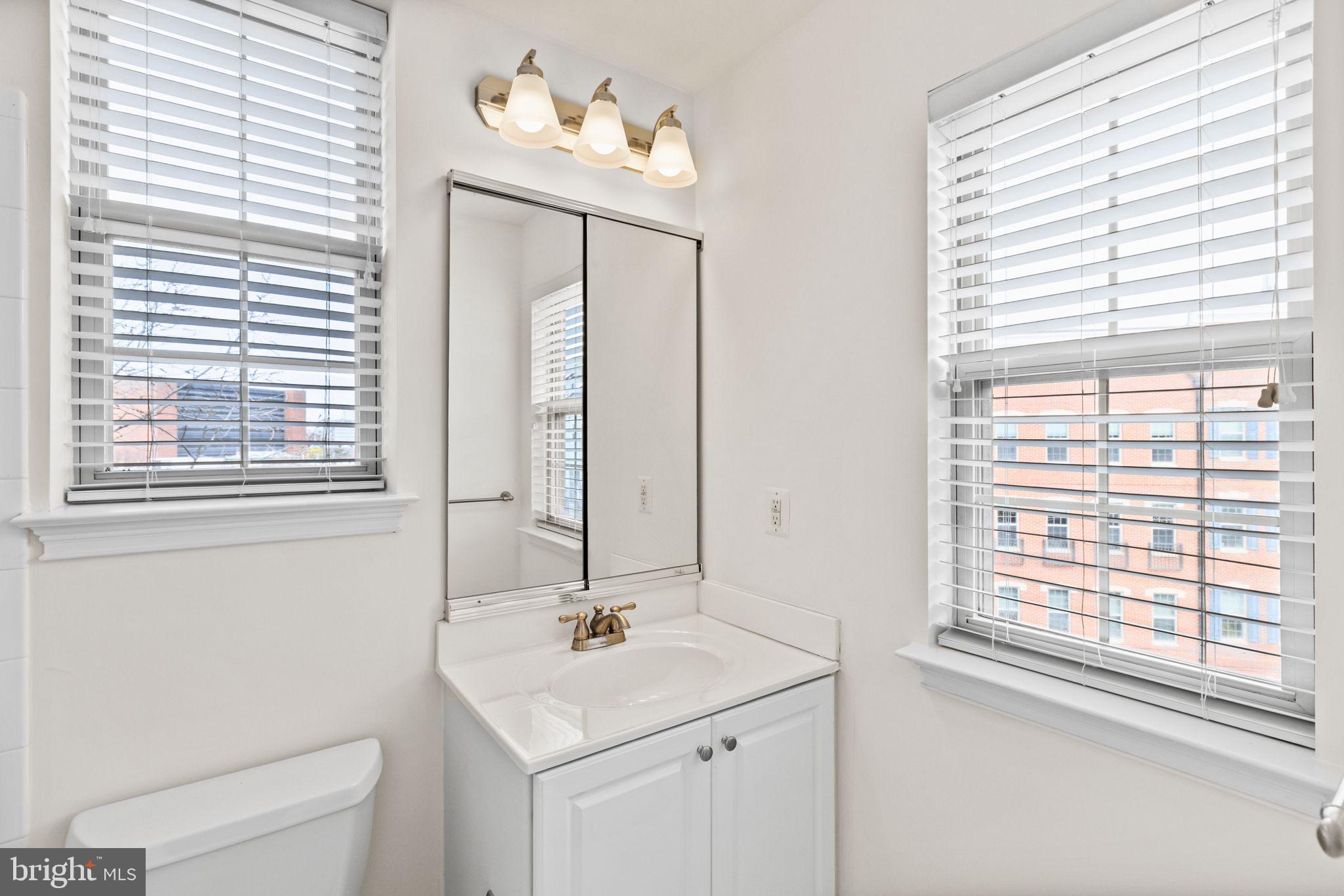 NAVAL SQUARE - Residential