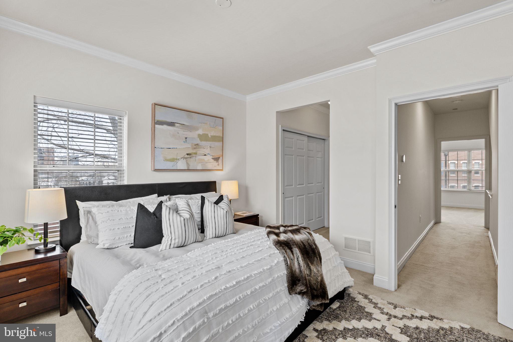 NAVAL SQUARE - Residential