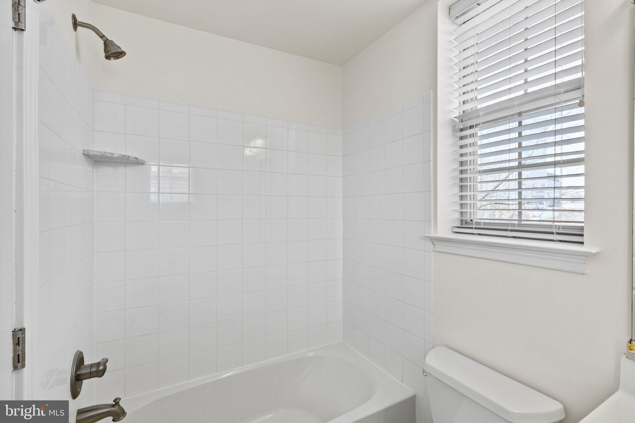 NAVAL SQUARE - Residential