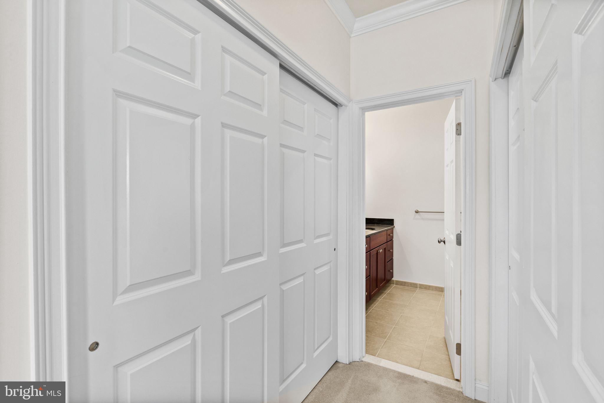 NAVAL SQUARE - Residential