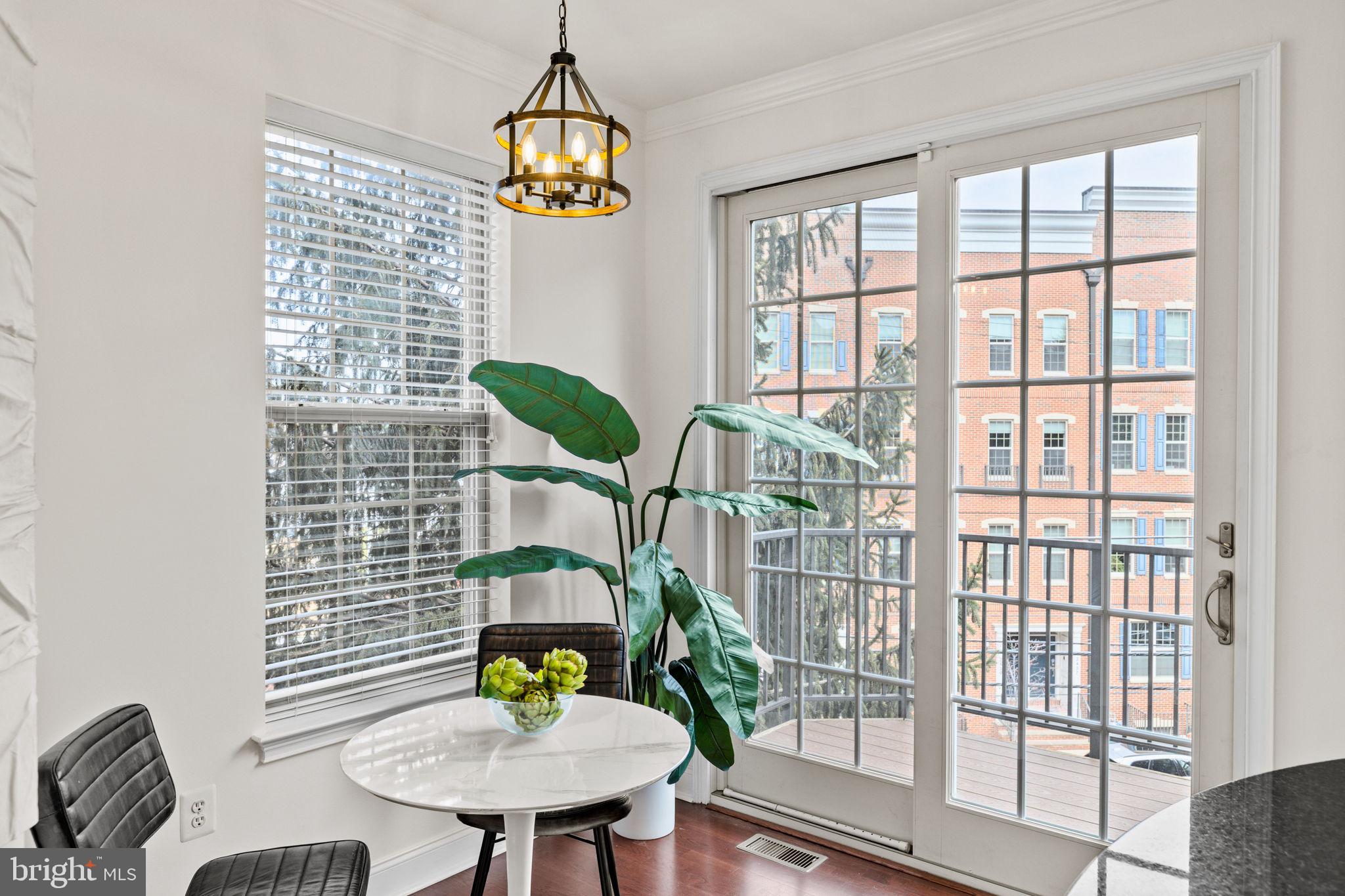 NAVAL SQUARE - Residential