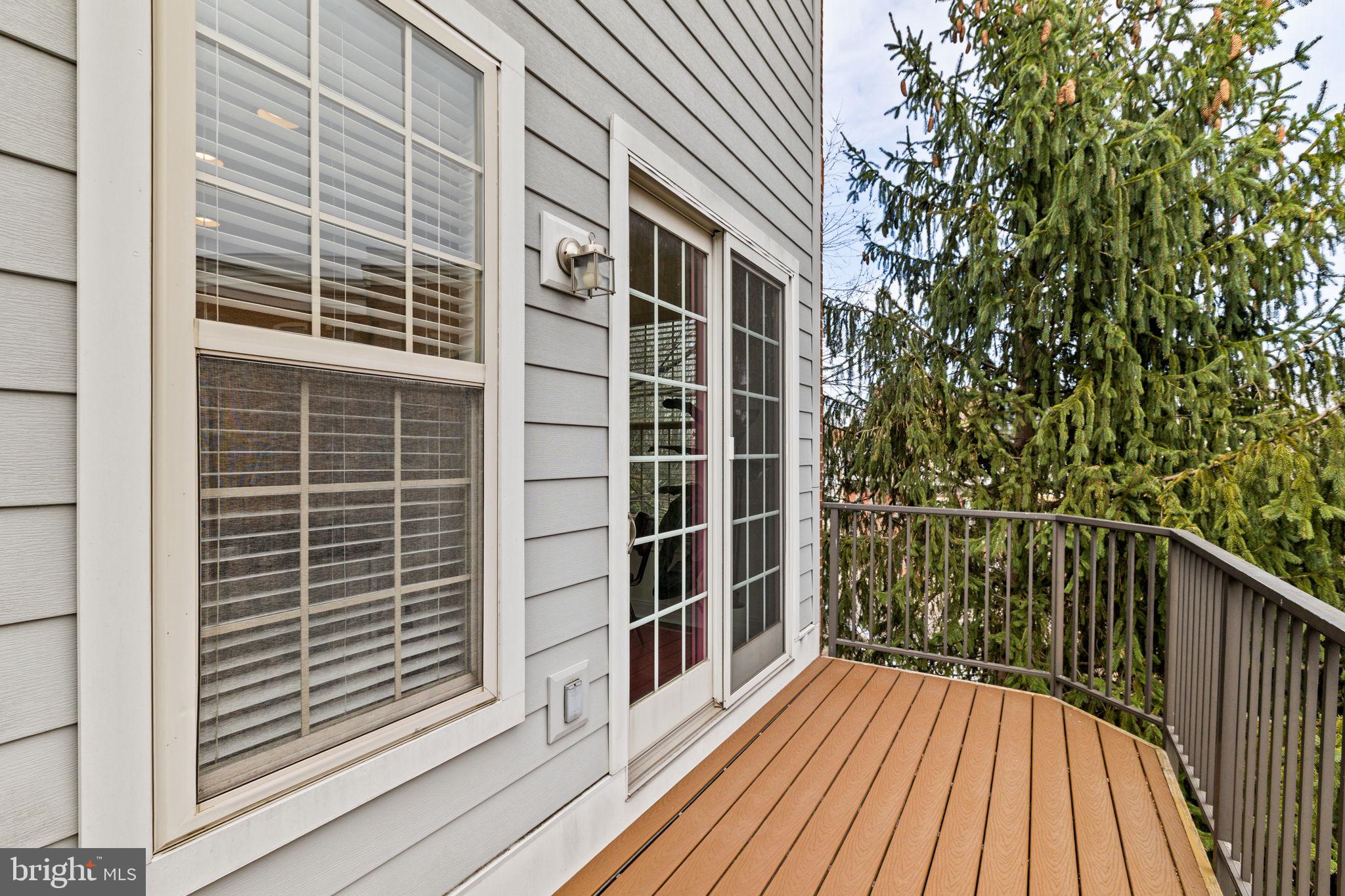 NAVAL SQUARE - Residential