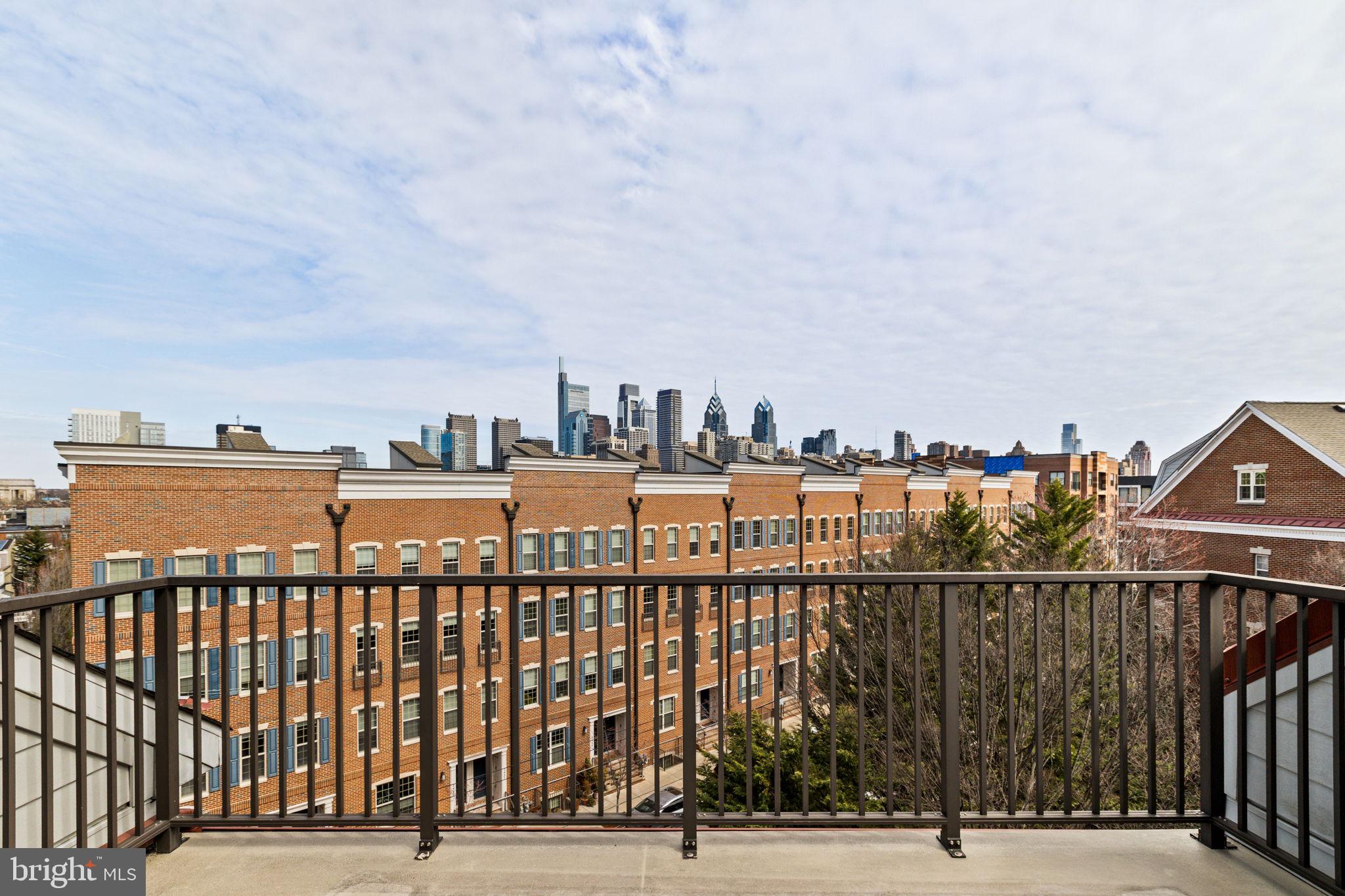 NAVAL SQUARE - Residential