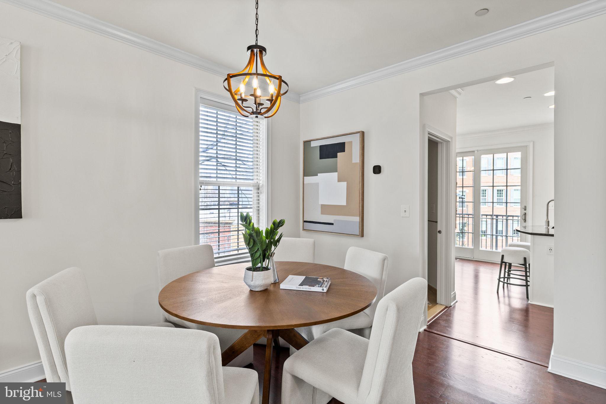 NAVAL SQUARE - Residential