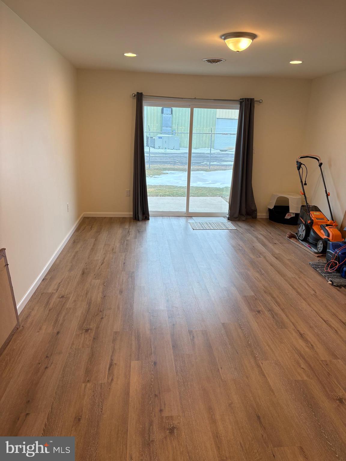 SHALAMAR GARDENS - Residential