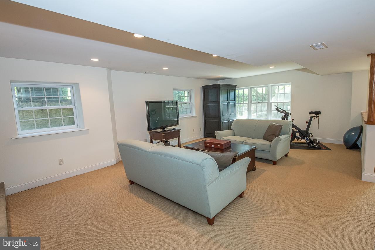 BRYN MAWR - Residential