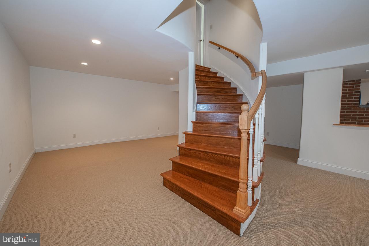 BRYN MAWR - Residential