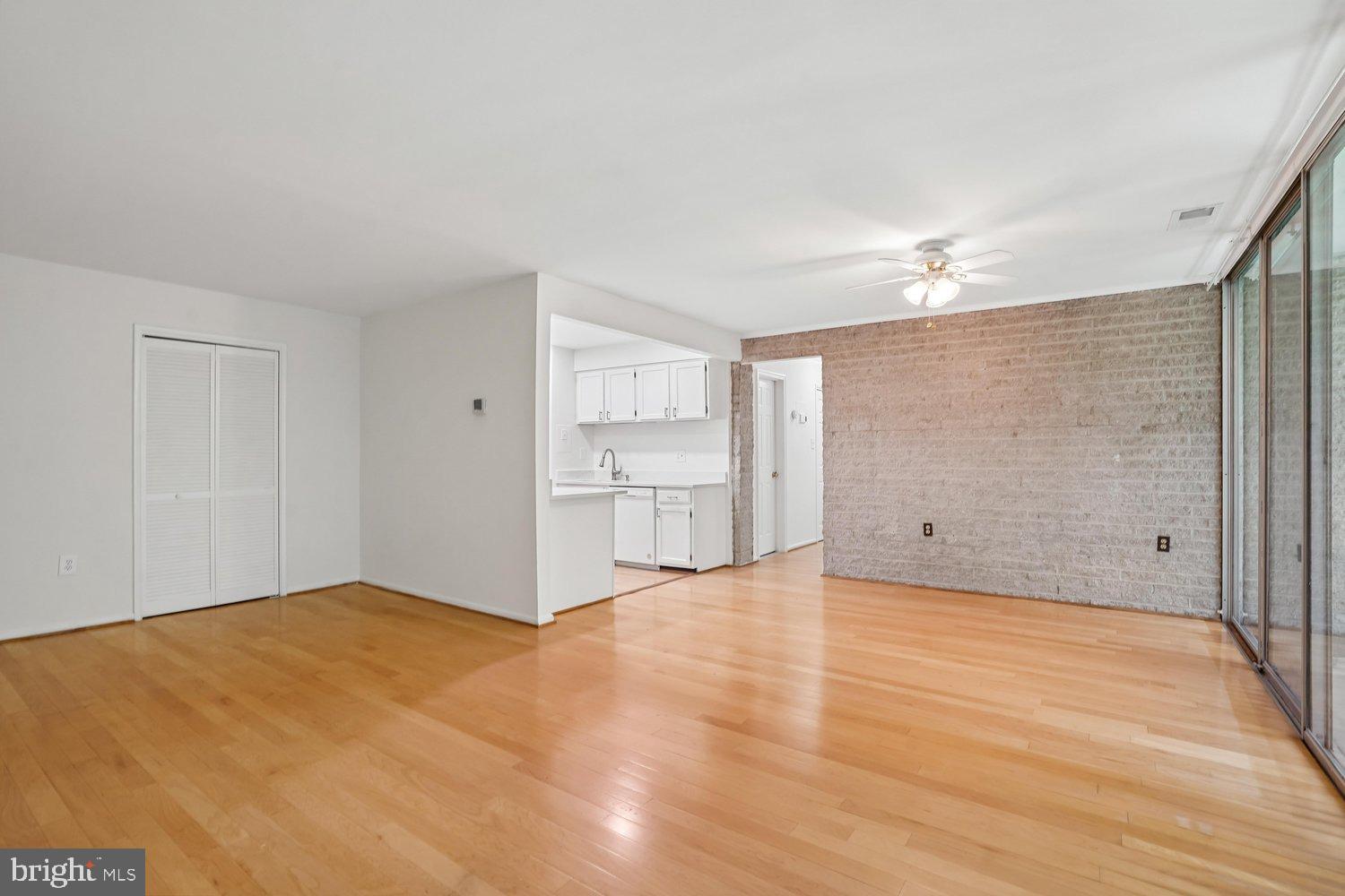 4345 IVYMOUNT COURT 22