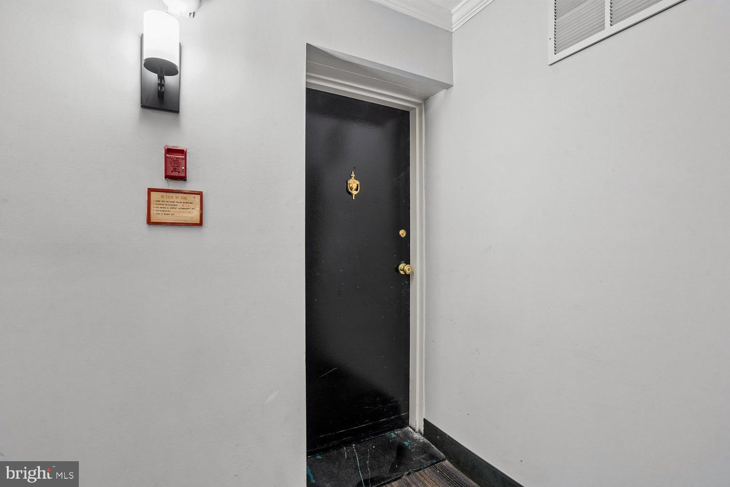 4345 IVYMOUNT COURT 22