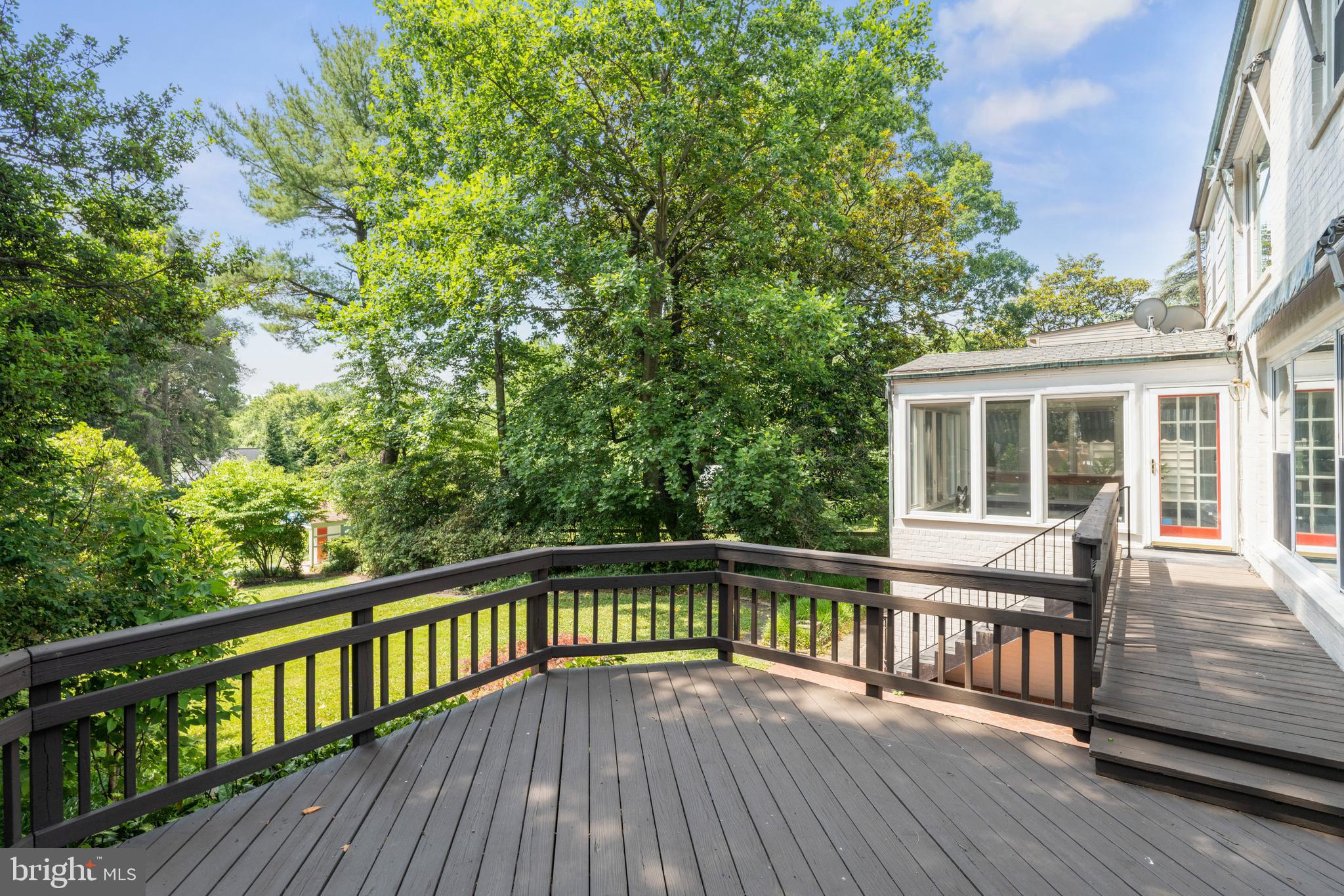 WOODSIDE PARK - Residential