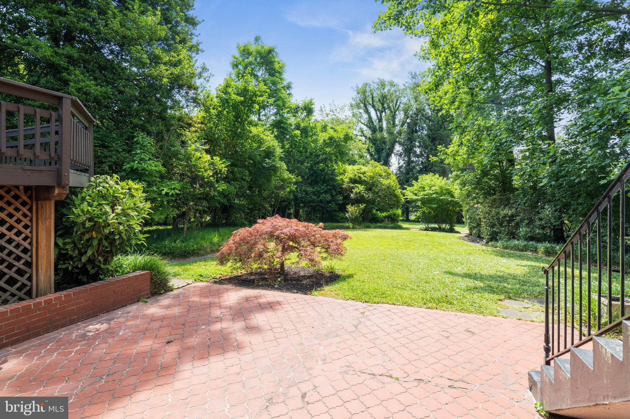 WOODSIDE PARK - Residential