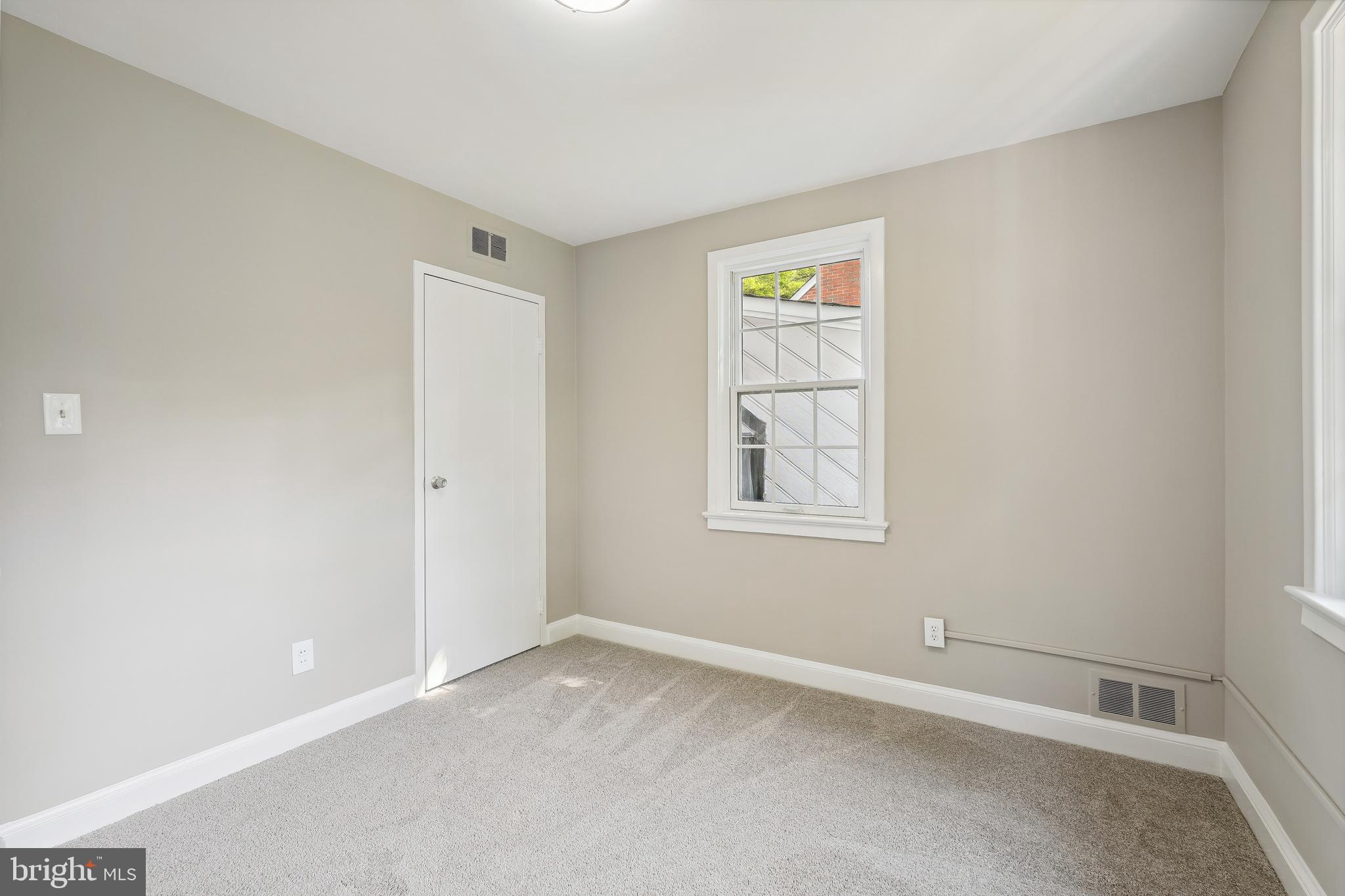 WOODSIDE PARK - Residential