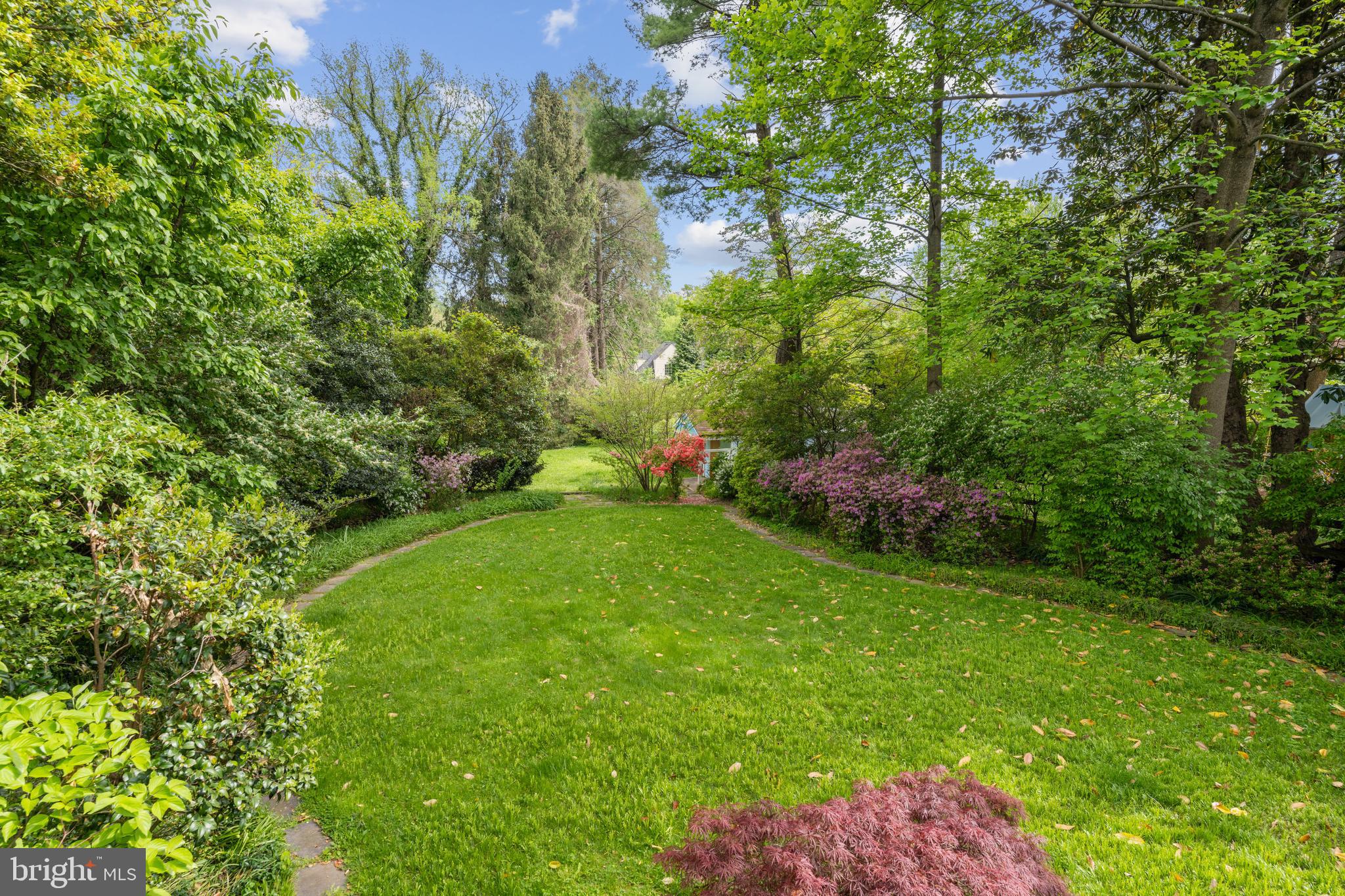 WOODSIDE PARK - Residential