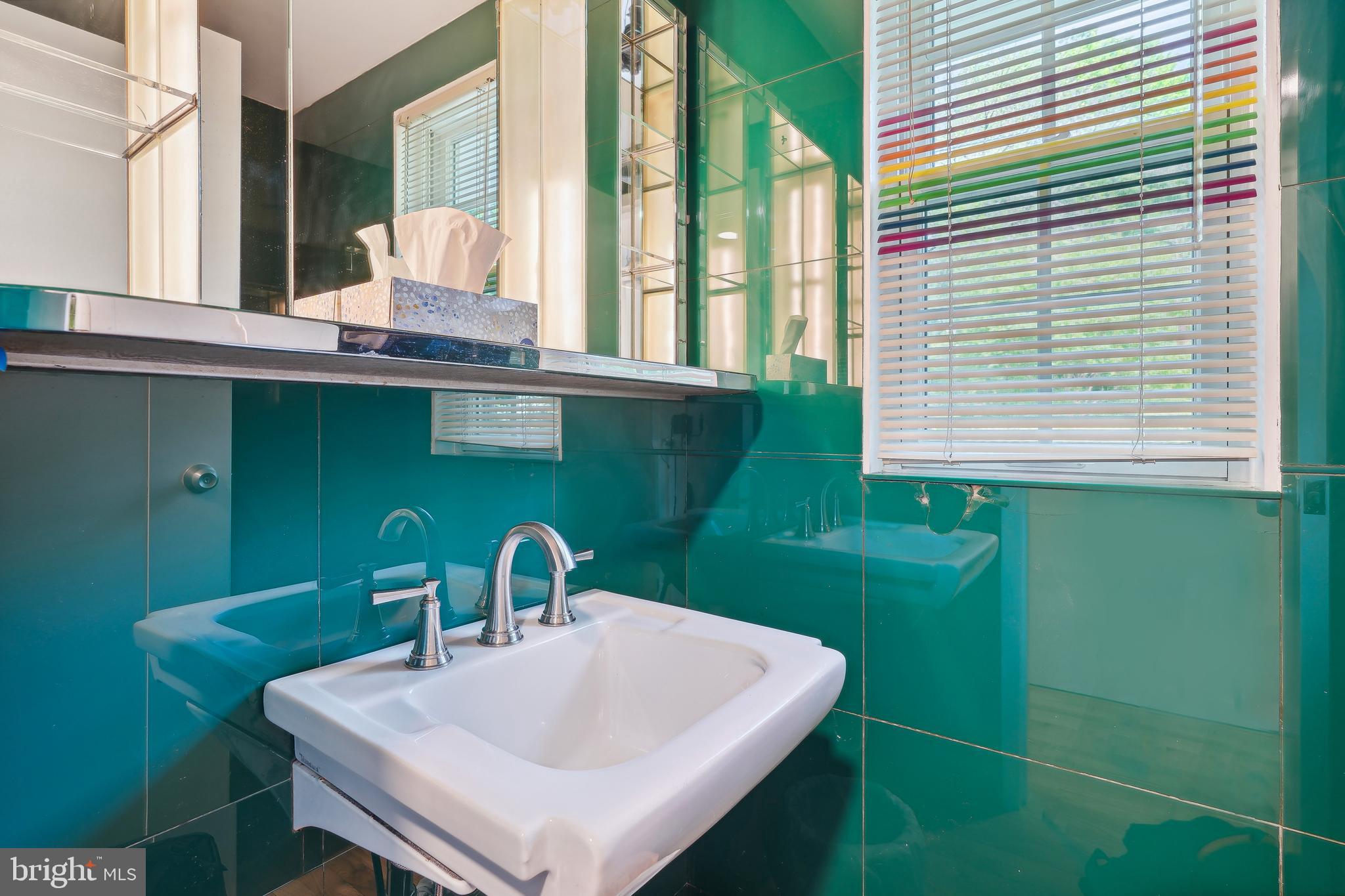 WOODSIDE PARK - Residential