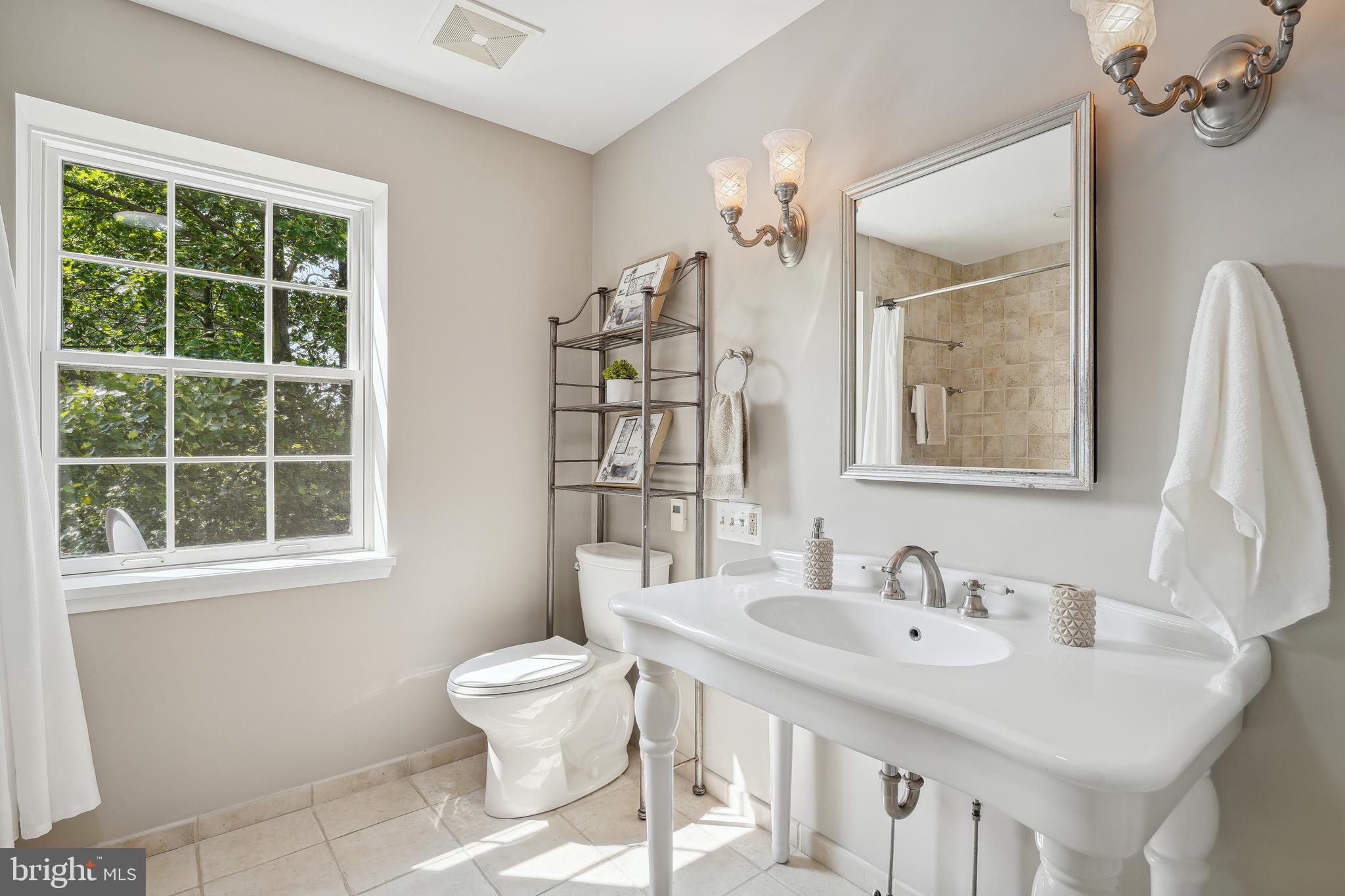 WOODSIDE PARK - Residential