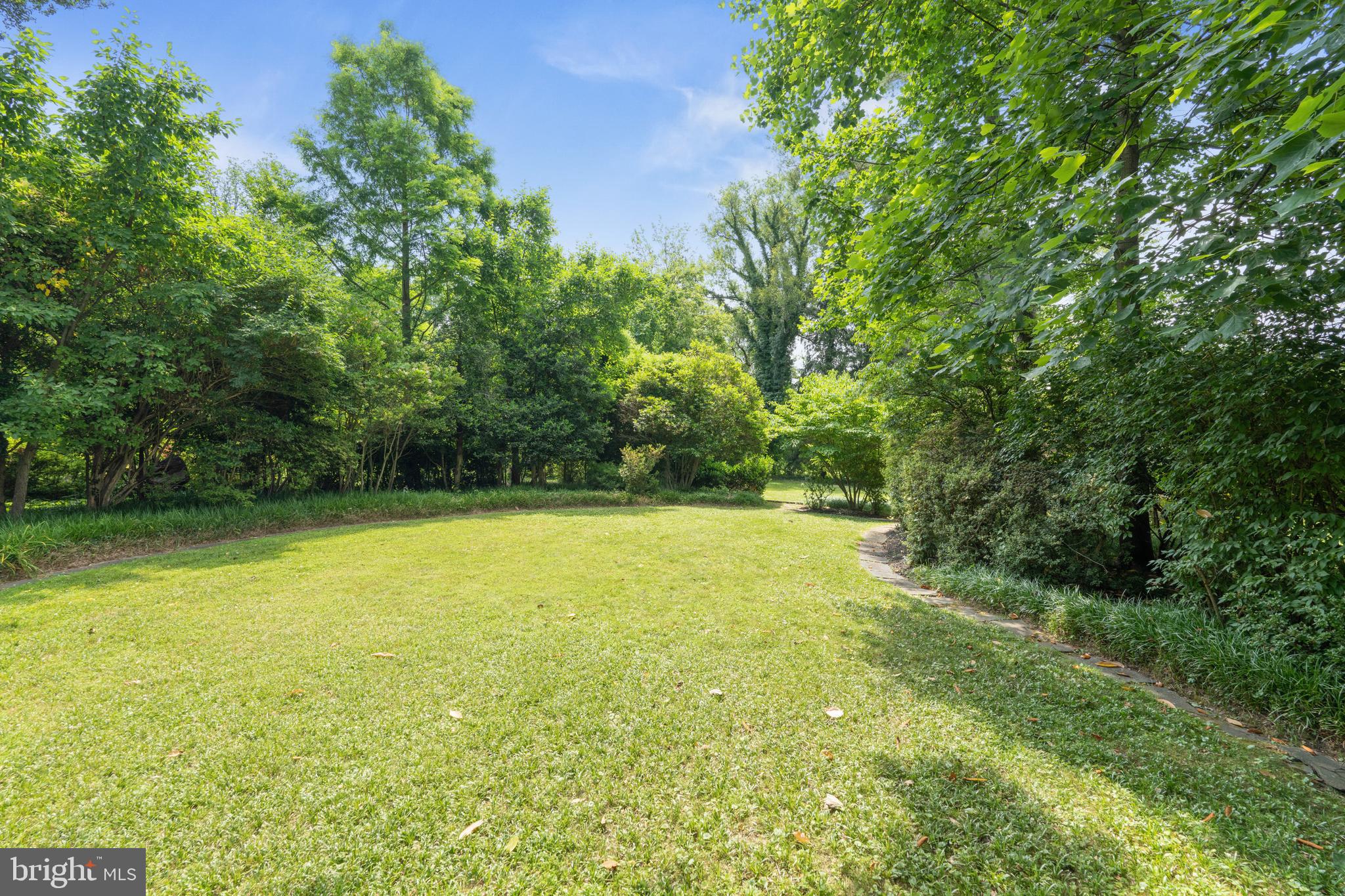 WOODSIDE PARK - Residential